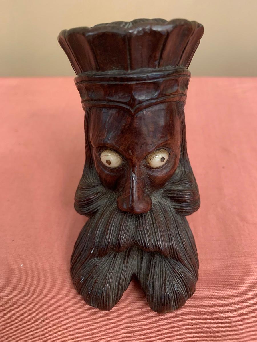 Hand-Carved 19th Century Pipe Head For Sale