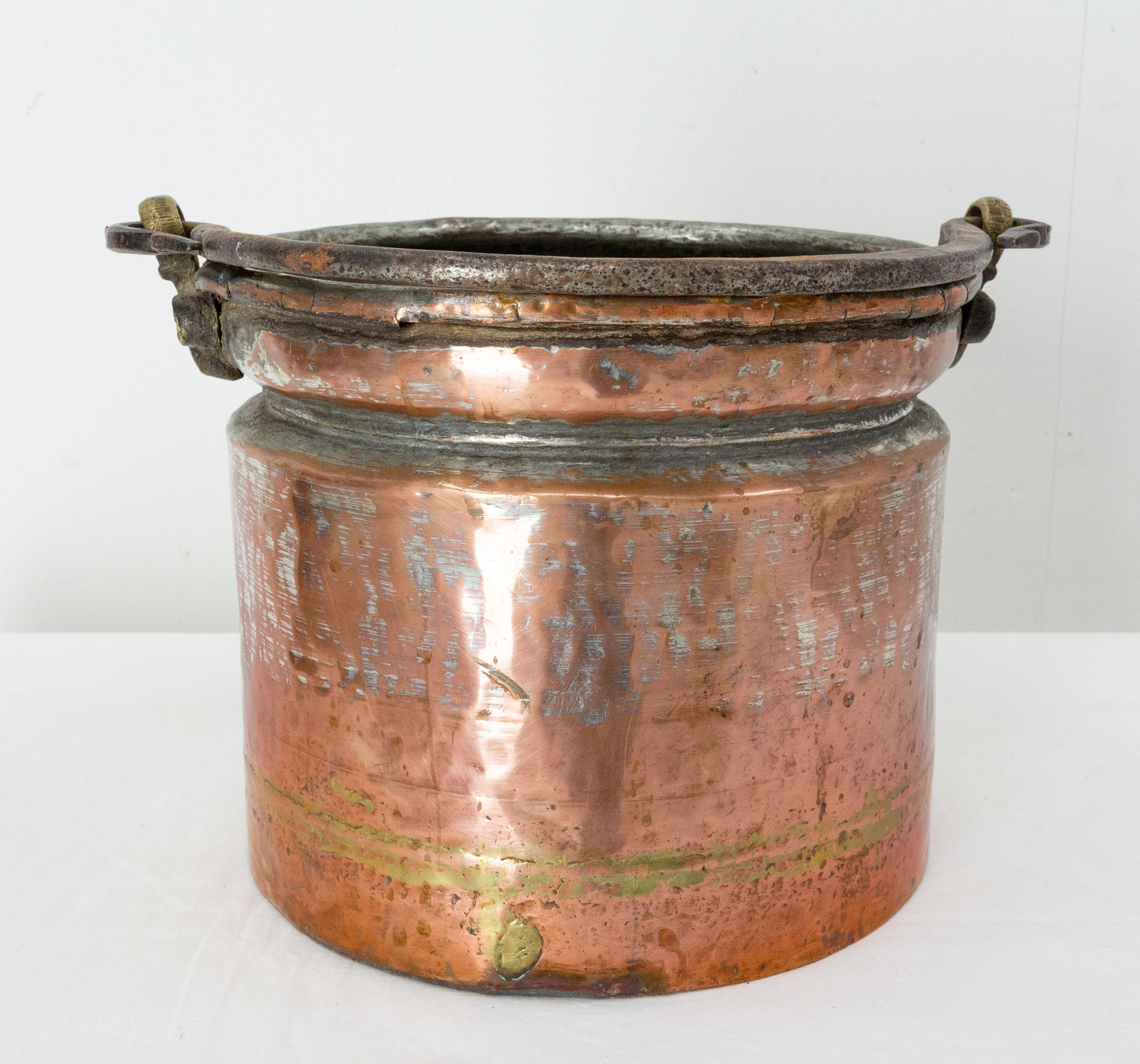French 19th Century Planter Copper Jardinière with Handle, SW France For Sale