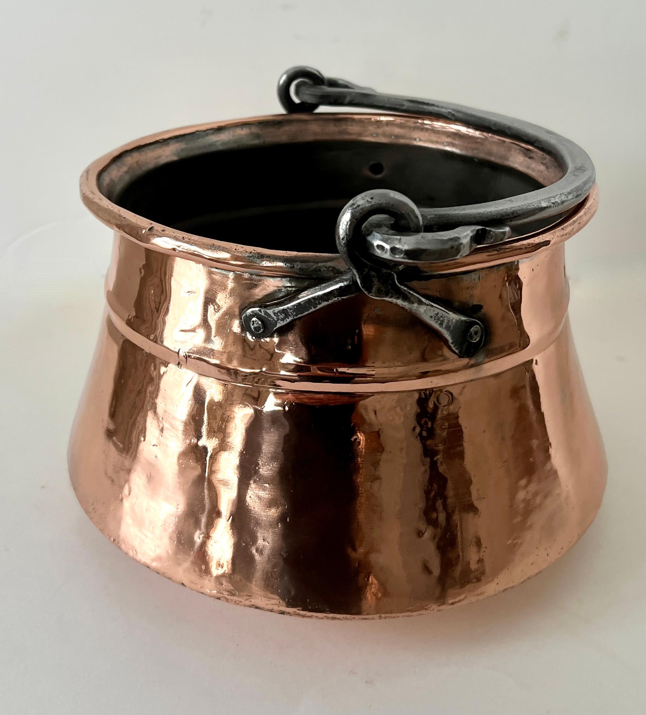 19th Century Polished Copper  Plater Jardiniere Cooking Pot with Handle For Sale 1