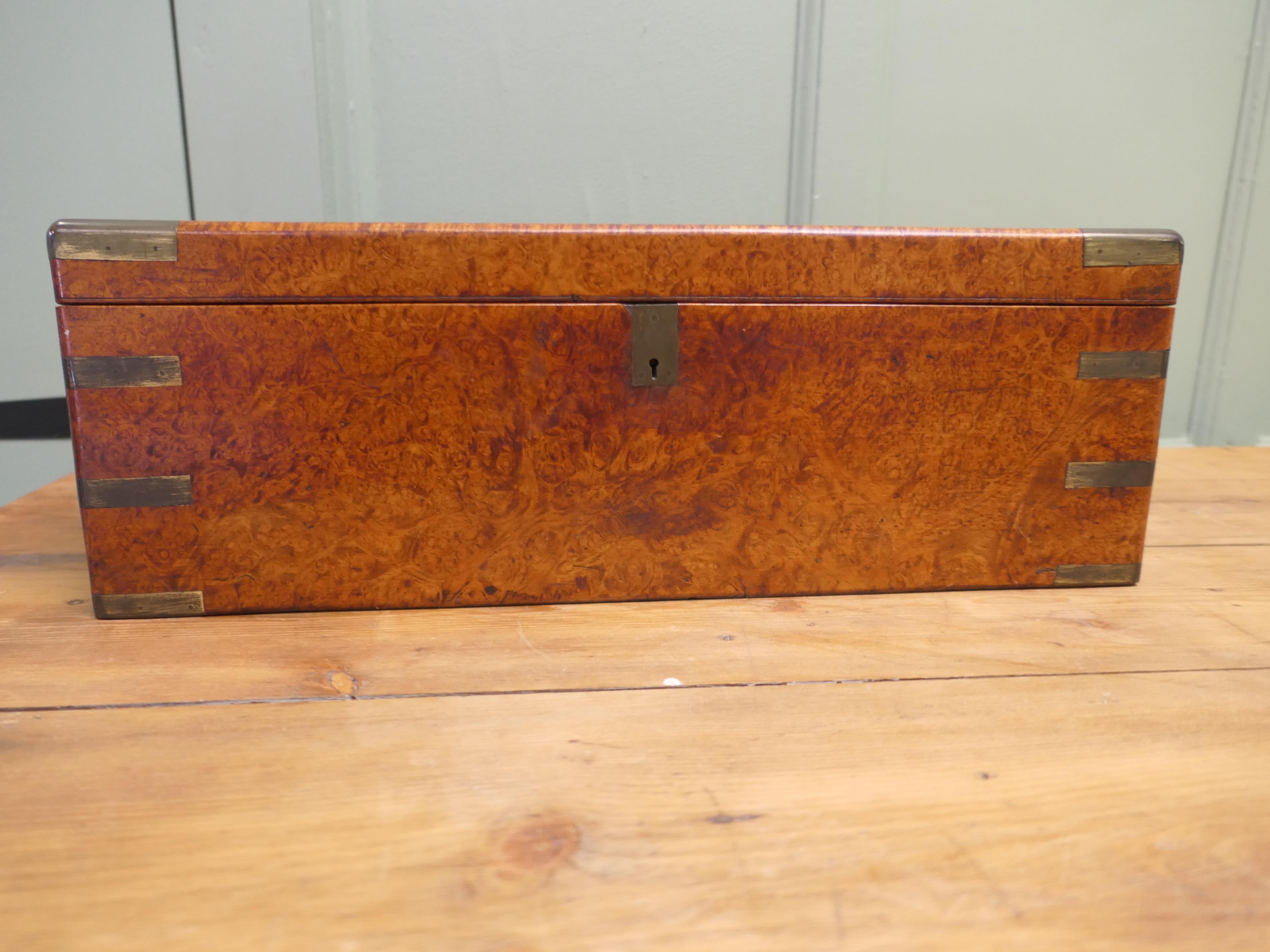 19. Jahrhundert Pollard Eiche Campaigner Schreibpult oder Lap Desk (Georgian) im Angebot