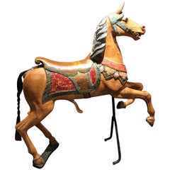 cheval de manège sculpté polychrome du 19ème siècle sur socle