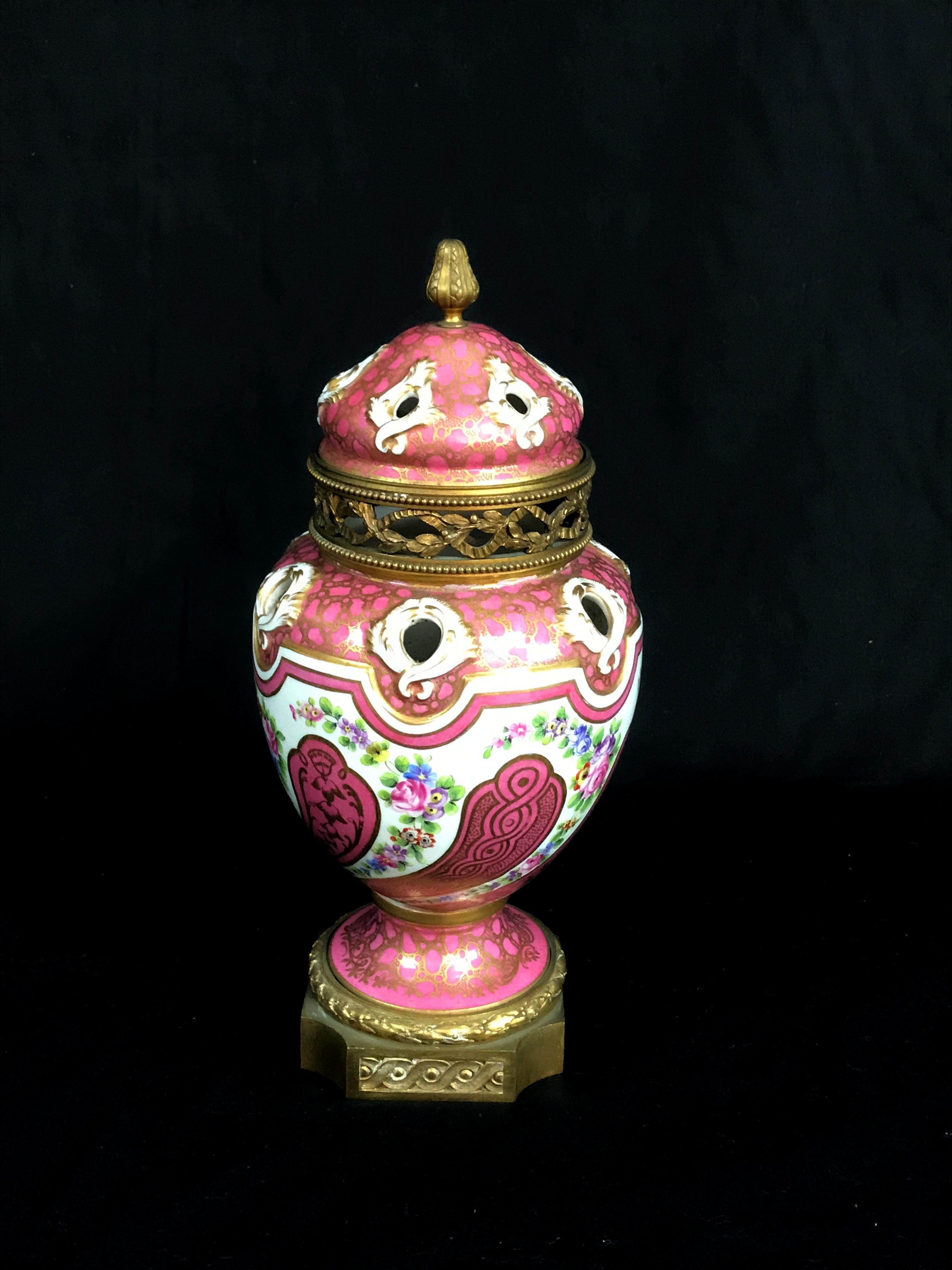 19th Century Polychrome Porcelain and Gilded Bronze French Perfume Burner For Sale 3