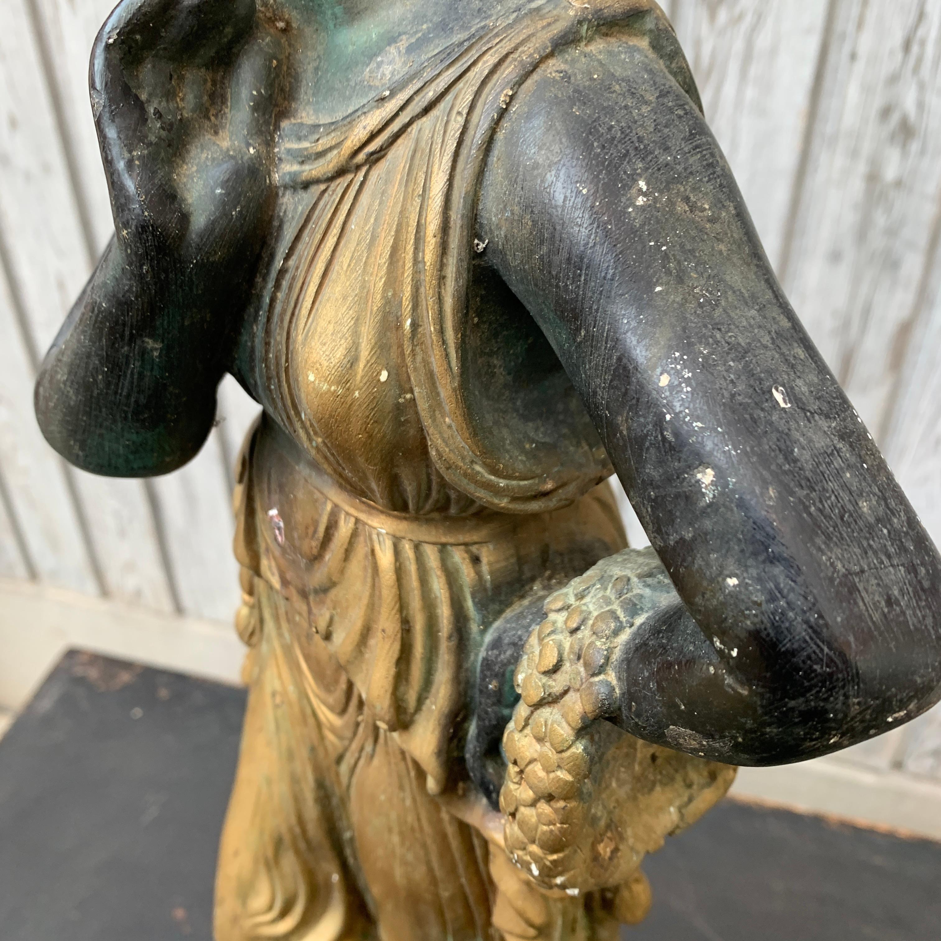 Sculpture polychrome d'une femme romaine du 19ème siècle en vente 3