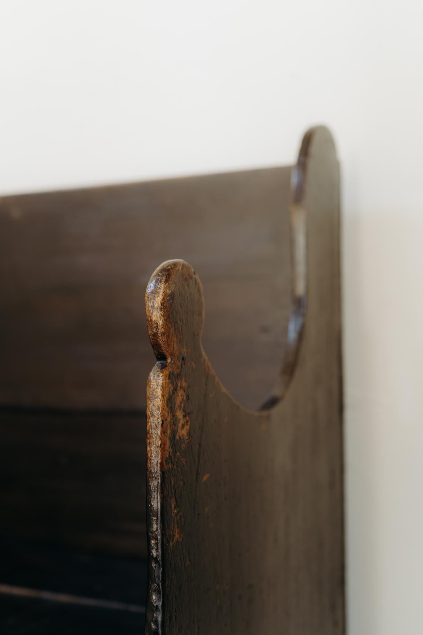 Banc espagnol du 19ème siècle en peuplier... en vente 2