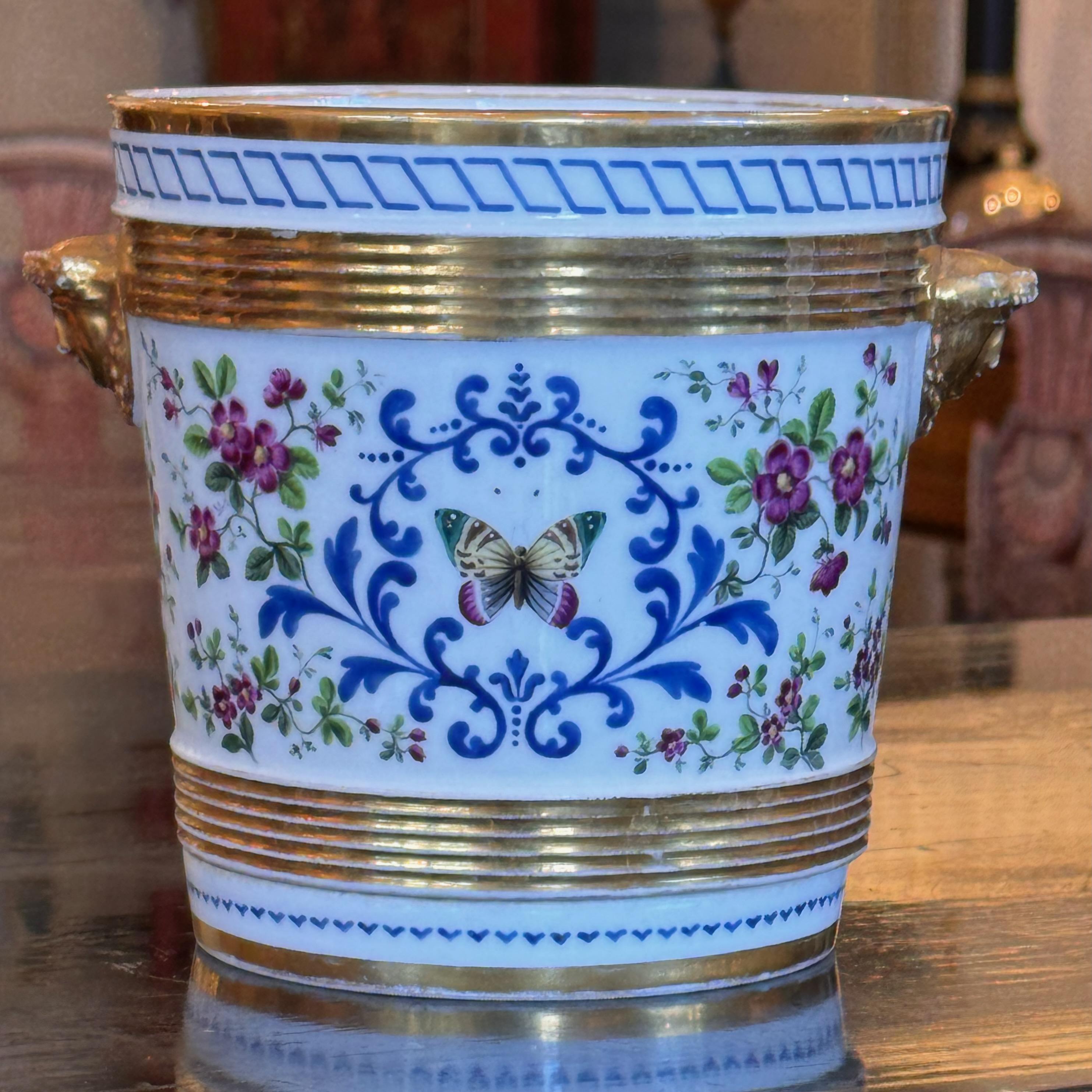 19th Century Porcelain Cachepot In Good Condition For Sale In Charlottesville, VA