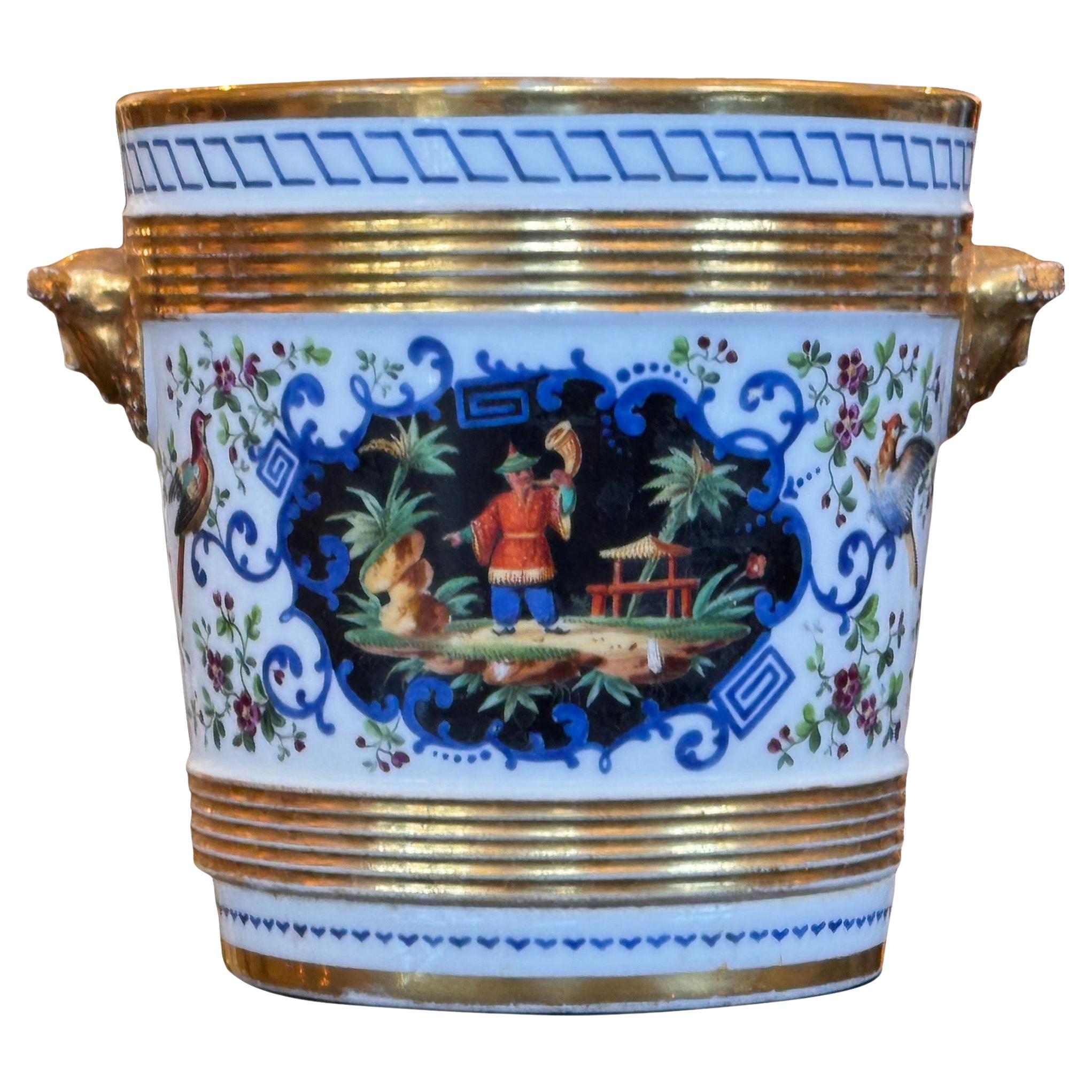 Cache pot en porcelaine du 19ème siècle