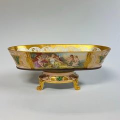 Bols de centre de table en porcelaine du 19e siècle / Jardiniere sur Stand de Royal Vienna