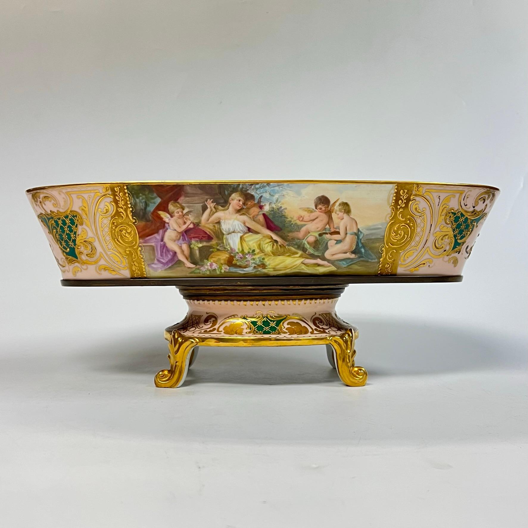 19th Century Porcelain Centerpiece Bowl / Jardiniere on Stand from Royal Vienna In Good Condition For Sale In New York, NY