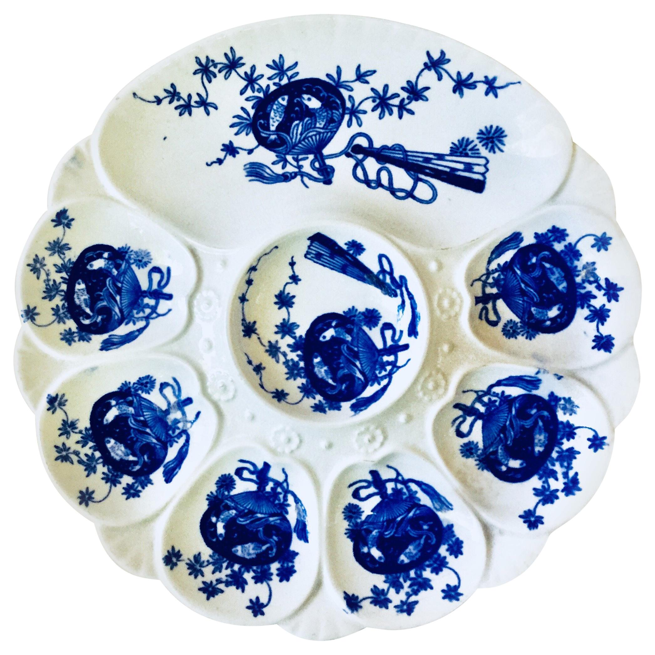 19th Century Porcelain Flow Blue Oyster Plate Minton In Good Condition In Austin, TX