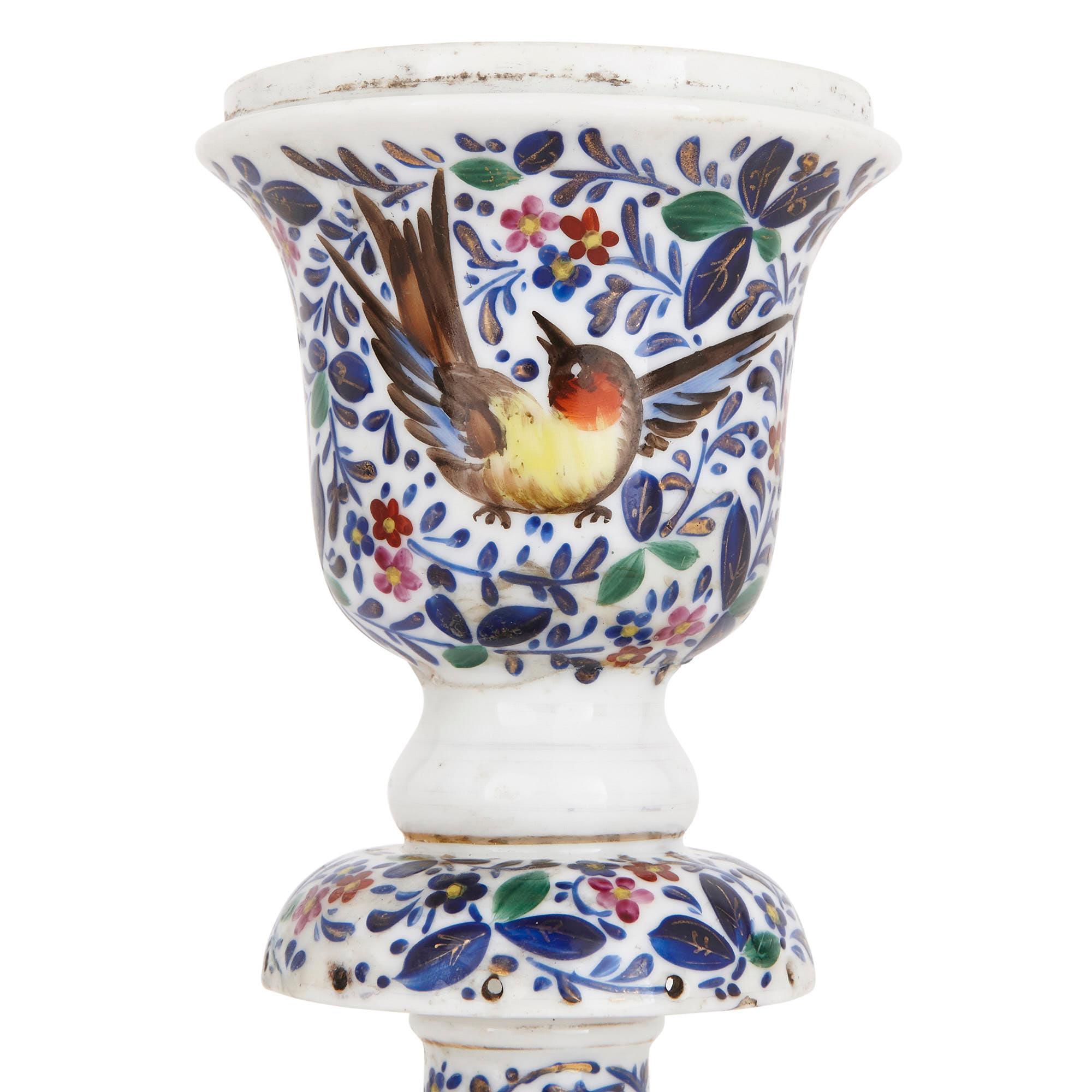 19th Century Porcelain Huqqa with Bird Paintings In Good Condition For Sale In London, GB