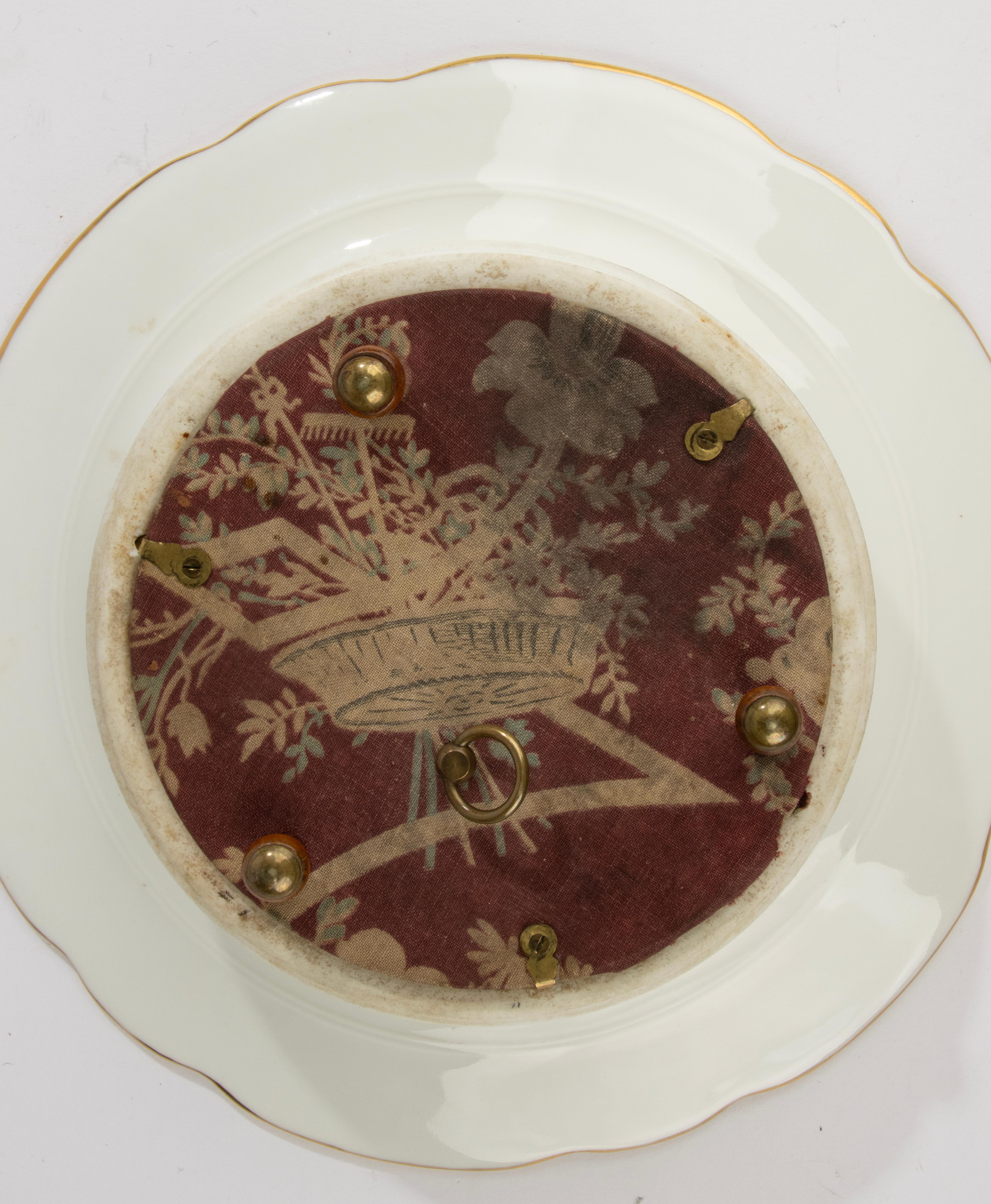 Assiette musicale en porcelaine du 19ème siècle - Vieux Paris - Boîte à musique en vente 3