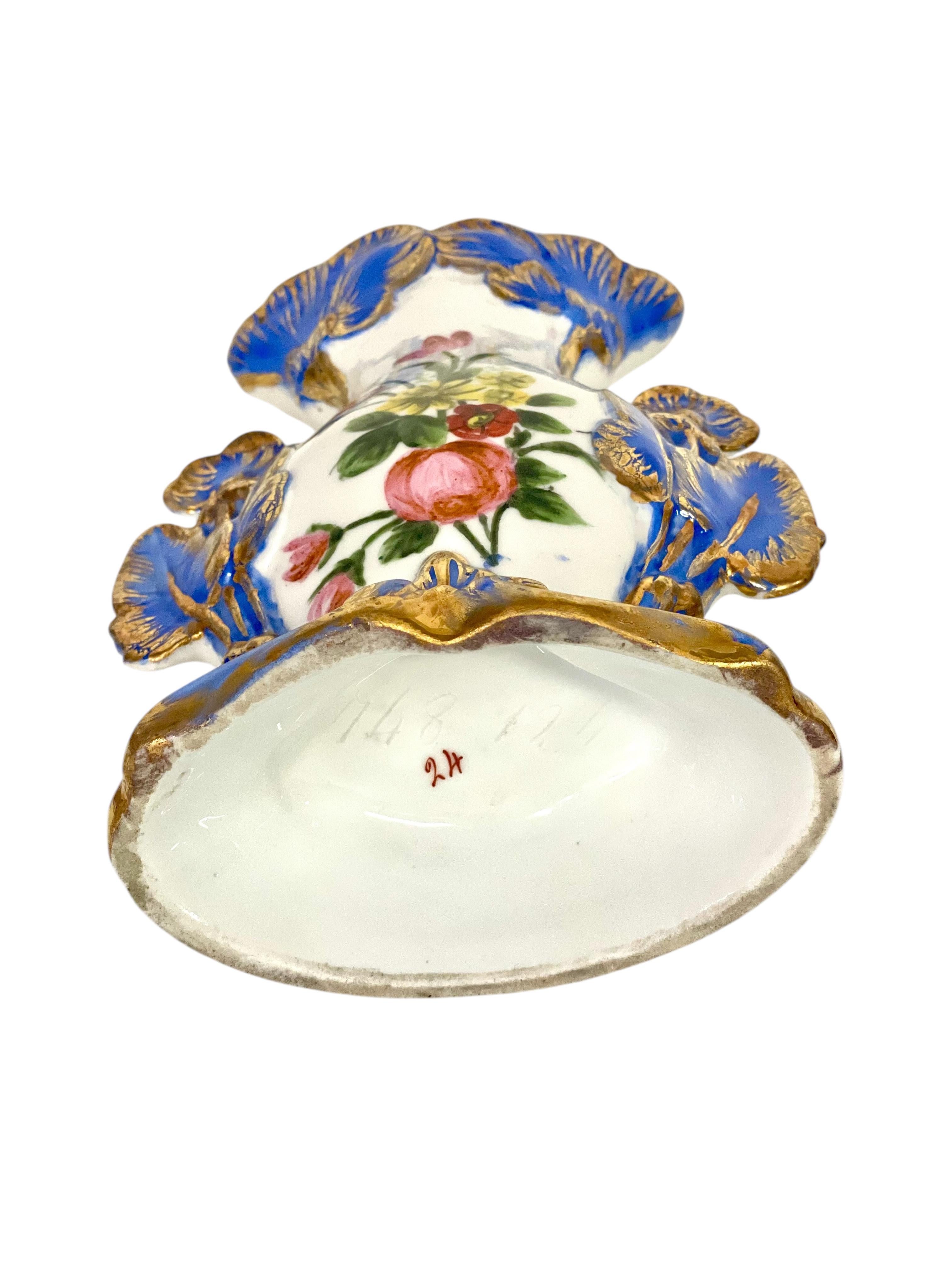 Vaso nuziale in porcellana del XIX secolo con accenti dorati in vendita 7