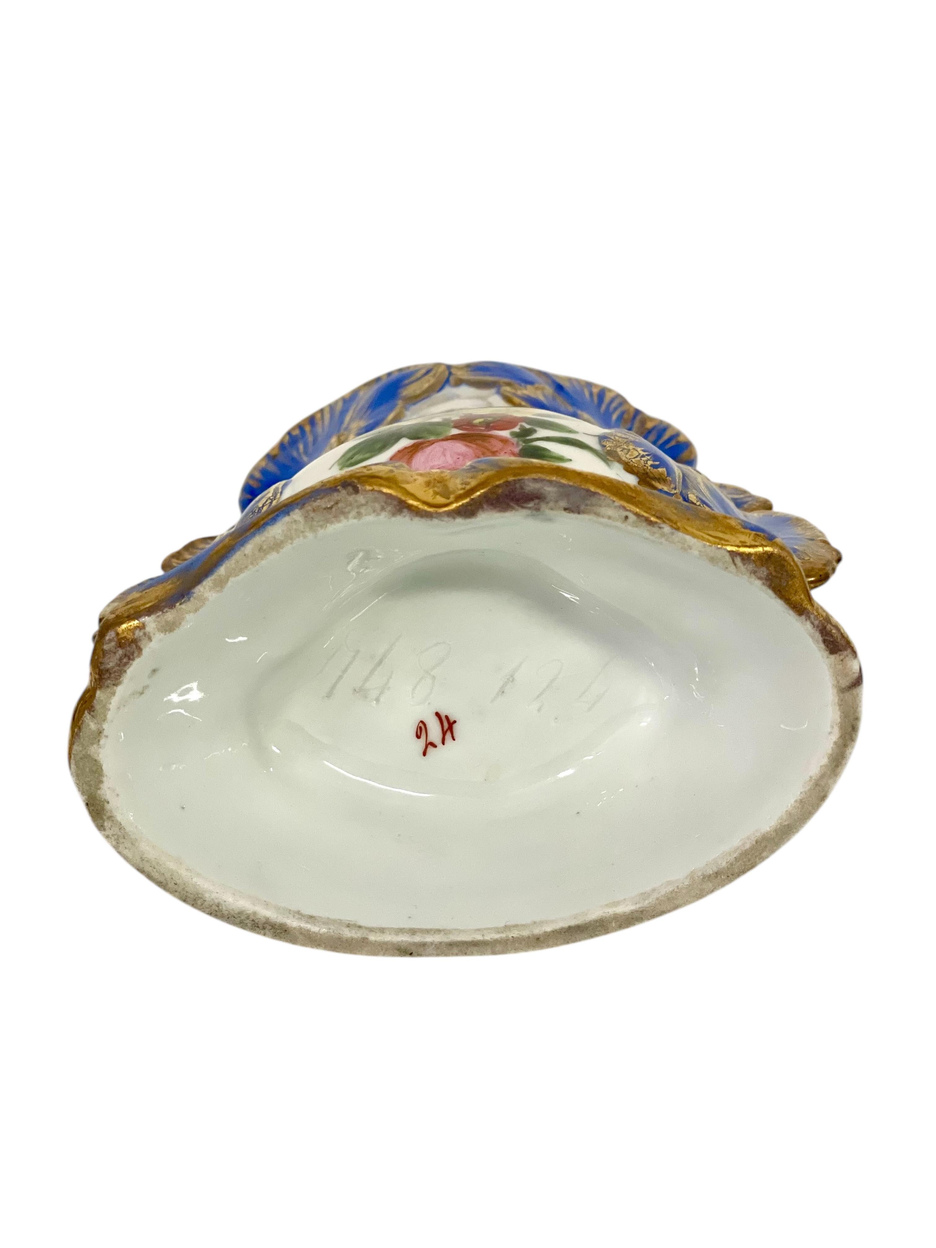 Vaso nuziale in porcellana del XIX secolo con accenti dorati in vendita 9