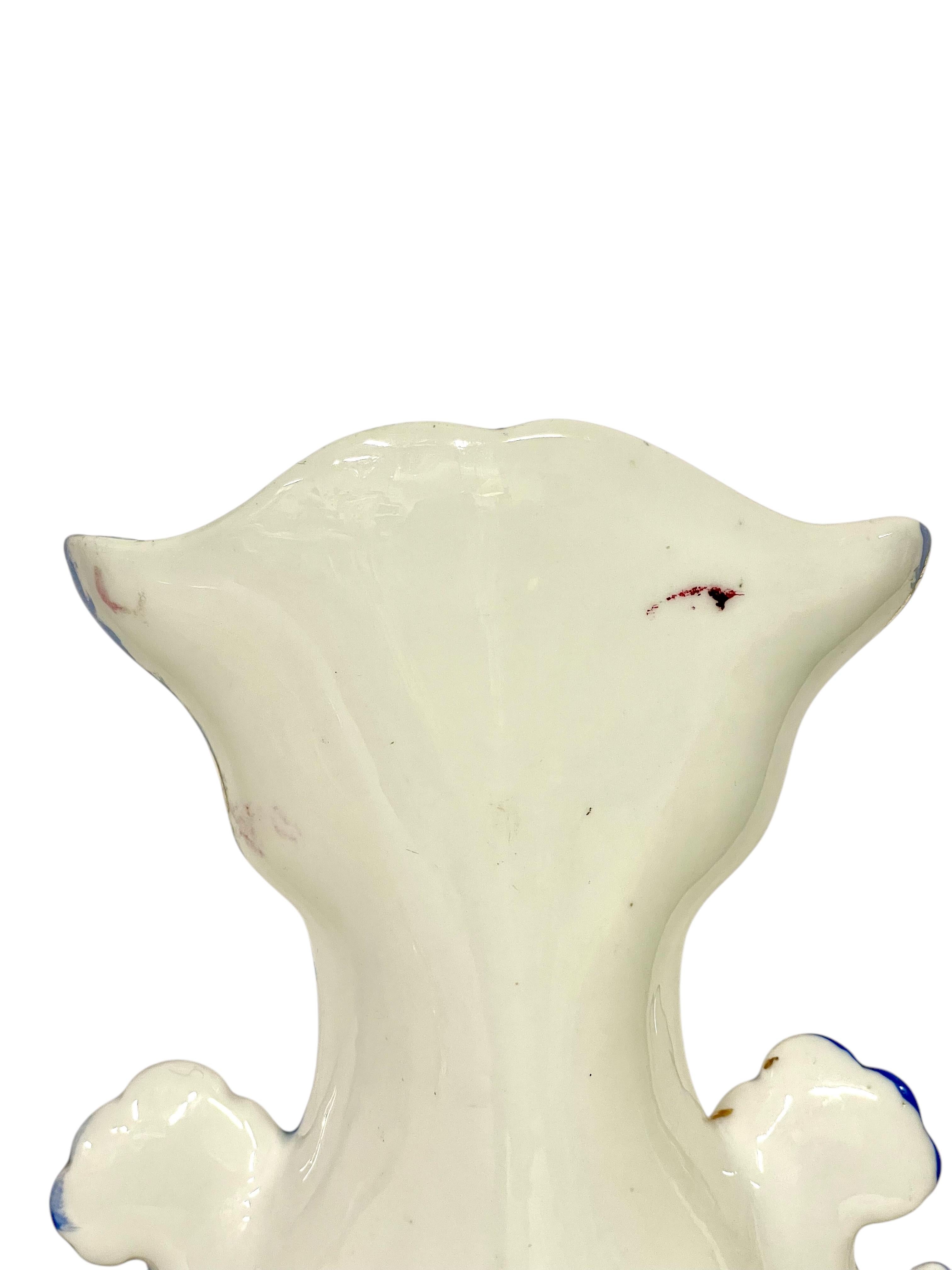 Vaso nuziale in porcellana del XIX secolo con accenti dorati in vendita 1