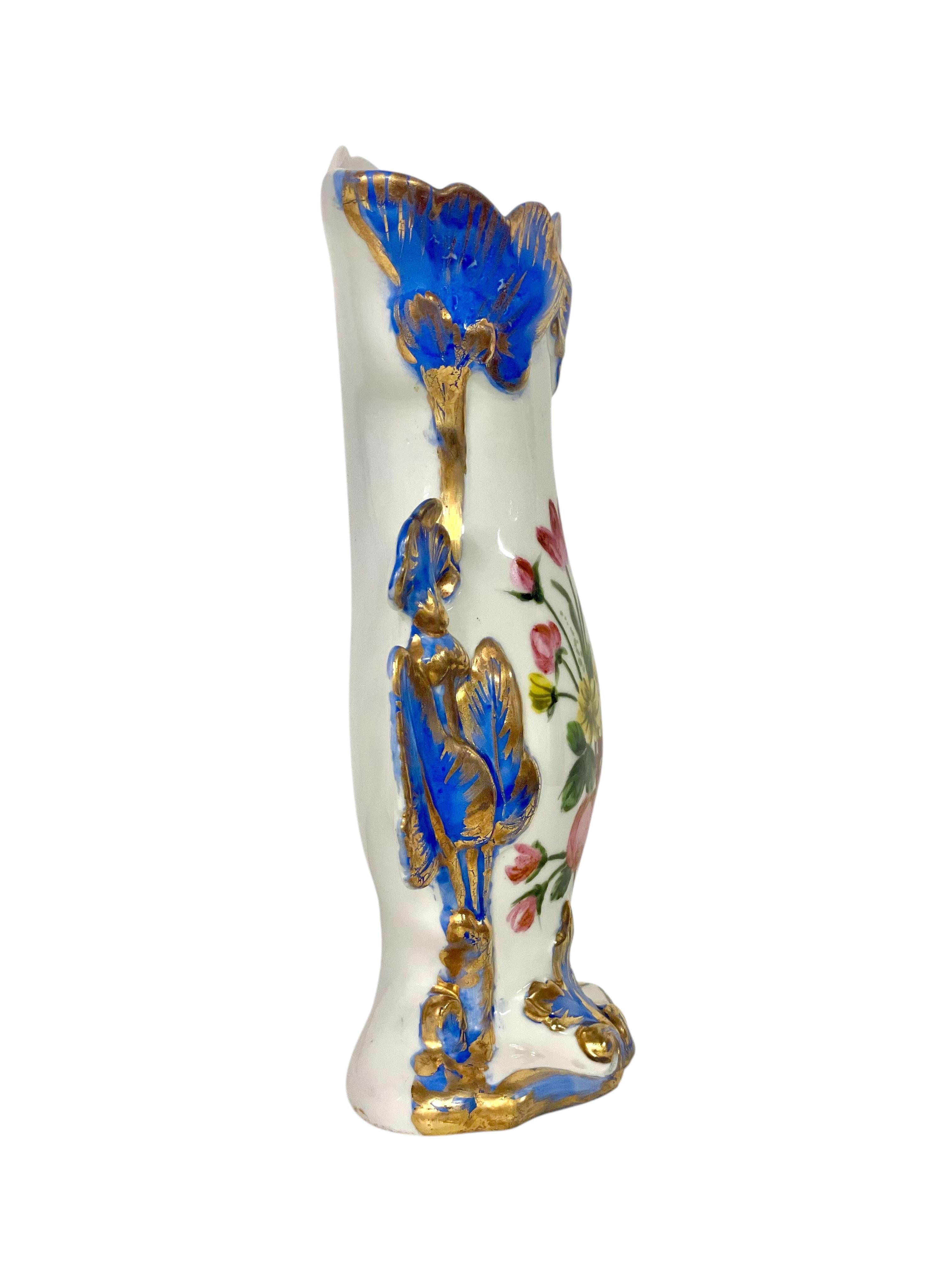 Vaso nuziale in porcellana del XIX secolo con accenti dorati in vendita 3