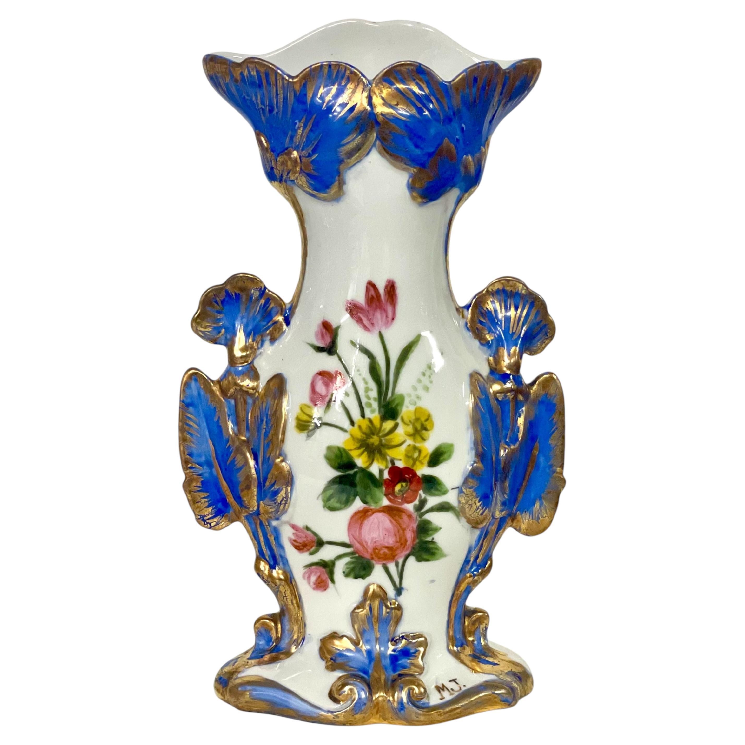 Vaso nuziale in porcellana del XIX secolo con accenti dorati in vendita