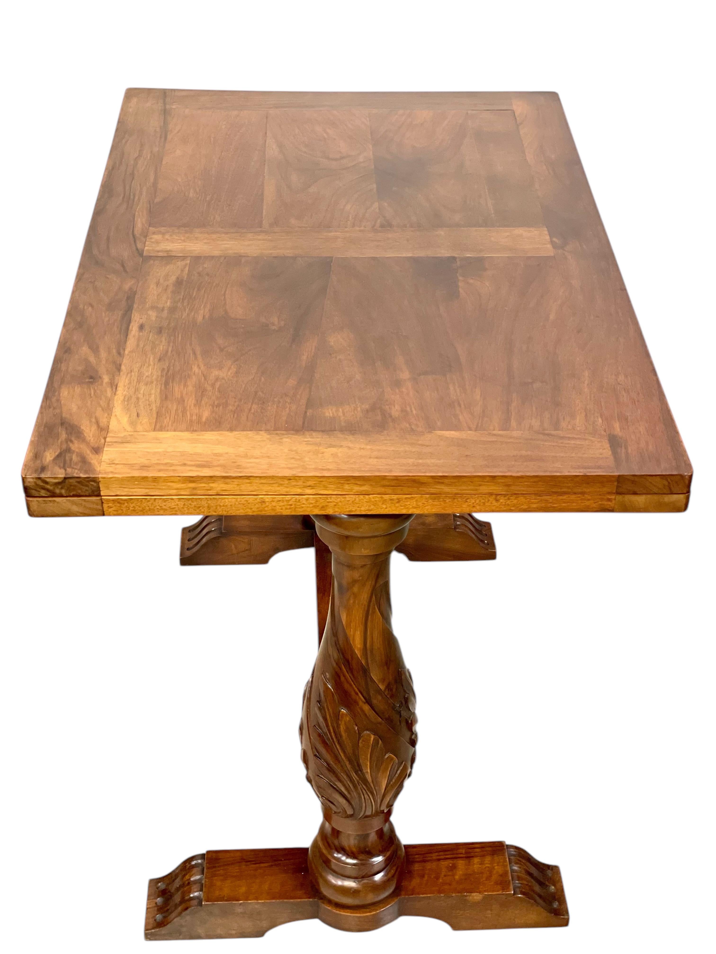 Mesa de comedor Portefeuille del siglo XIX en Bueno estado para la venta en LA CIOTAT, FR