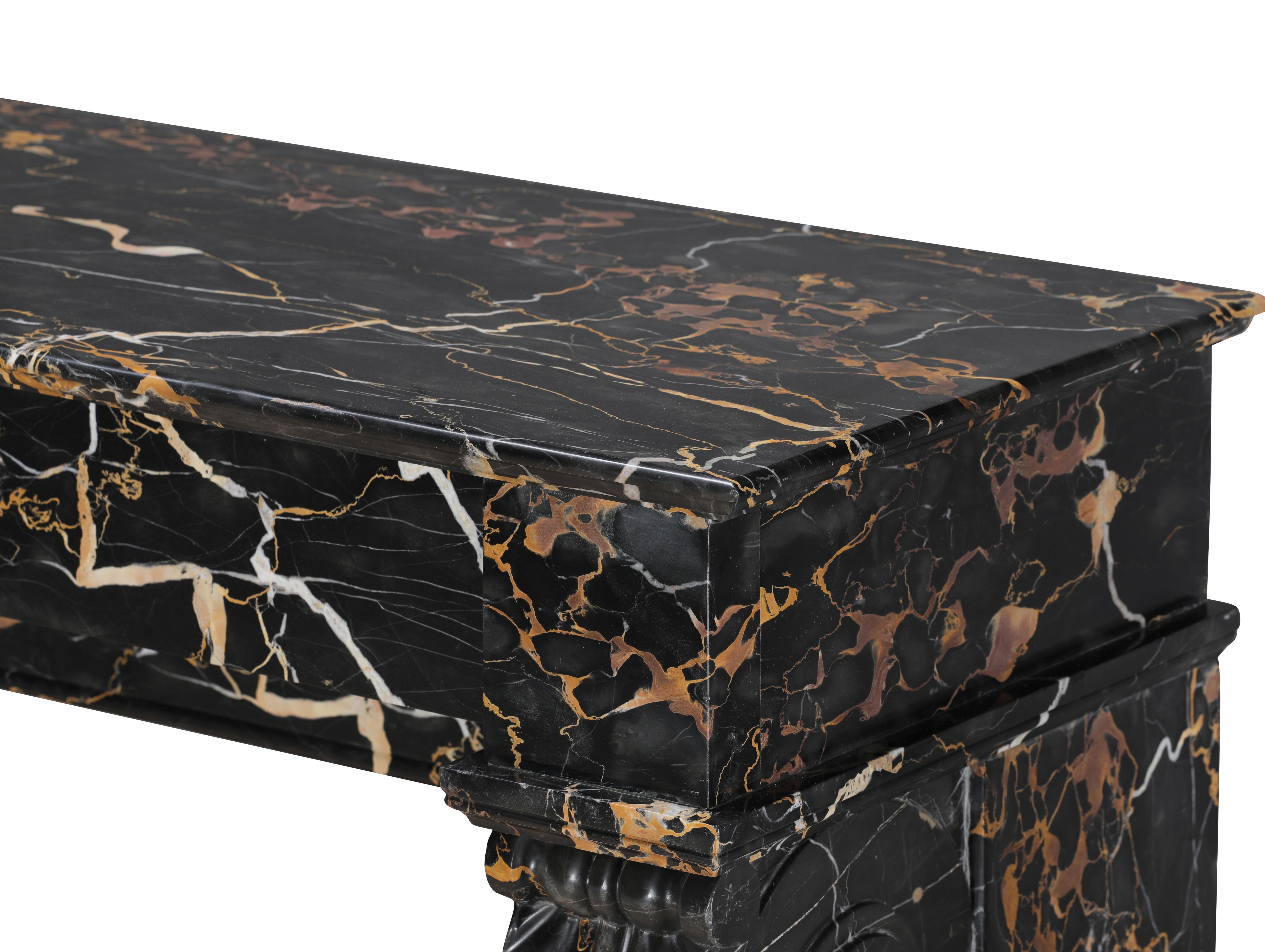 19th Century Portor Marble Fireplace Mantel With Lion Paws - Rare Luxury In Excellent Condition For Sale In Beervelde, BE