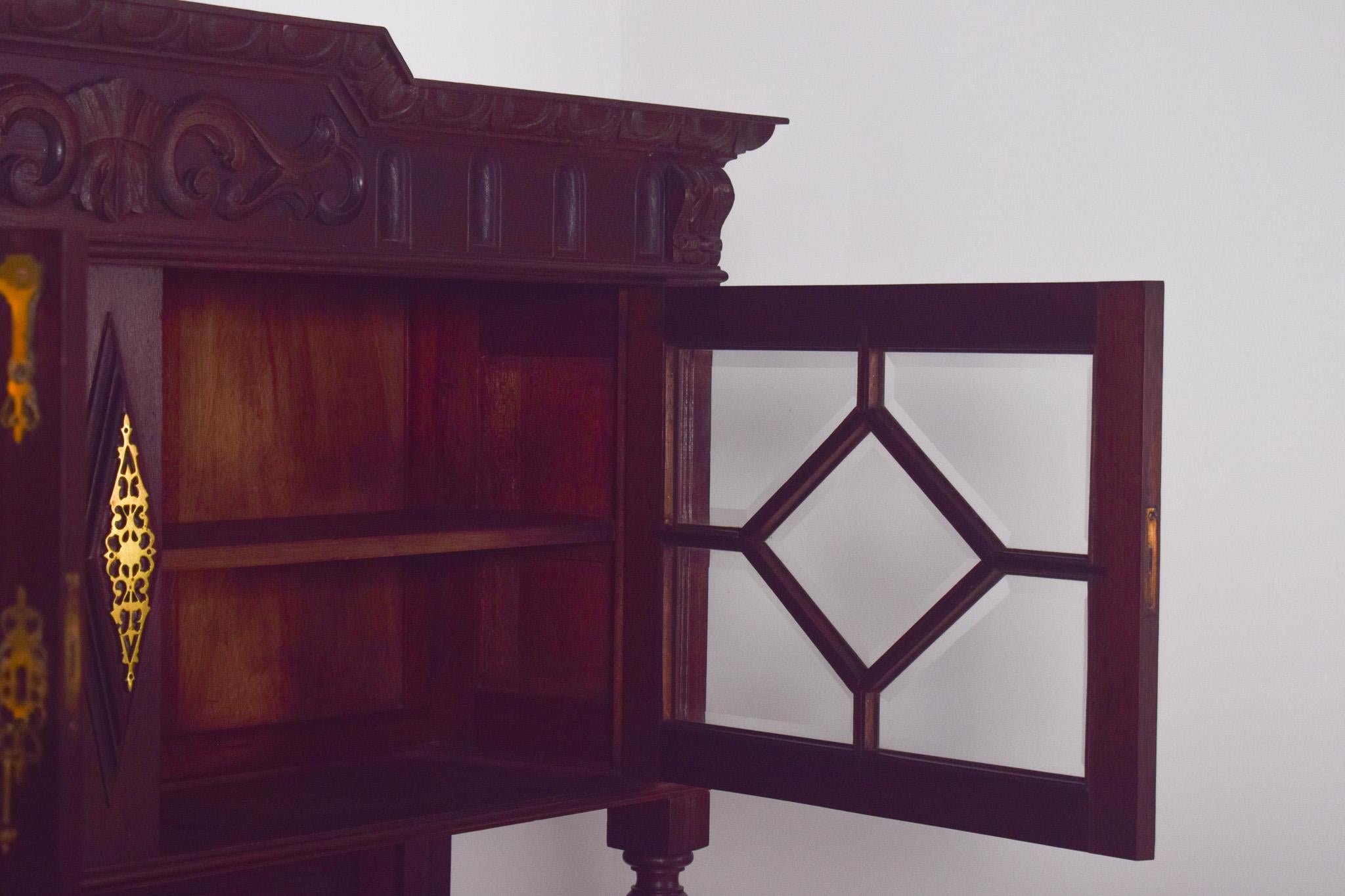 Armario de estilo holandés portugués del siglo XIX con herrajes de latón en venta 5