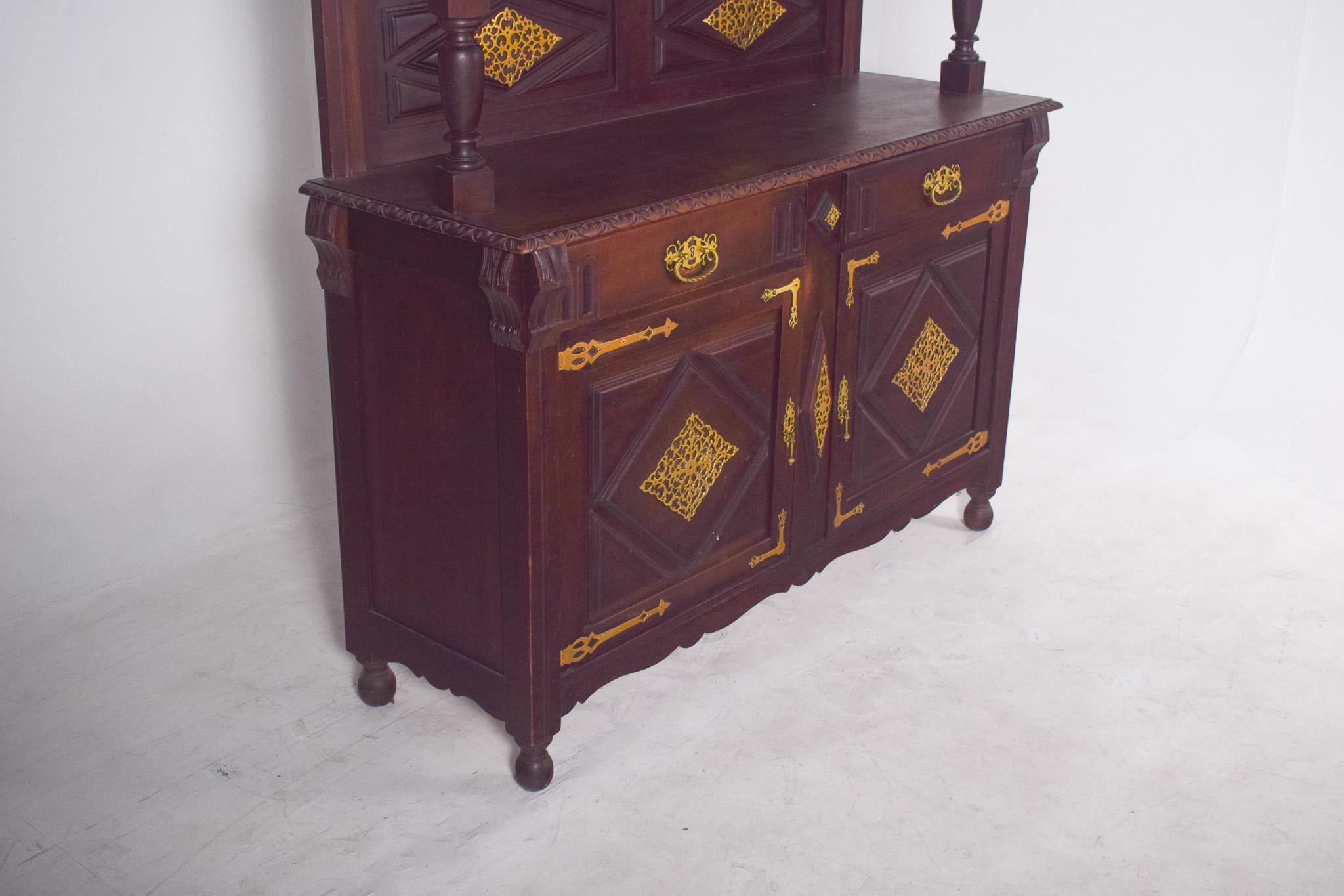 Armario de estilo holandés portugués del siglo XIX con herrajes de latón en venta 2