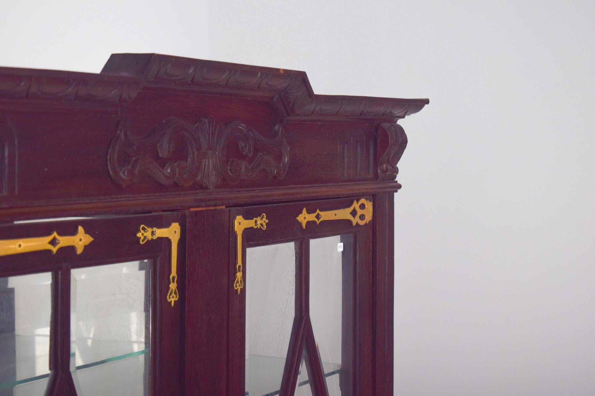19th Century Portuguese Dutch-Style Display Cabinet For Sale 3