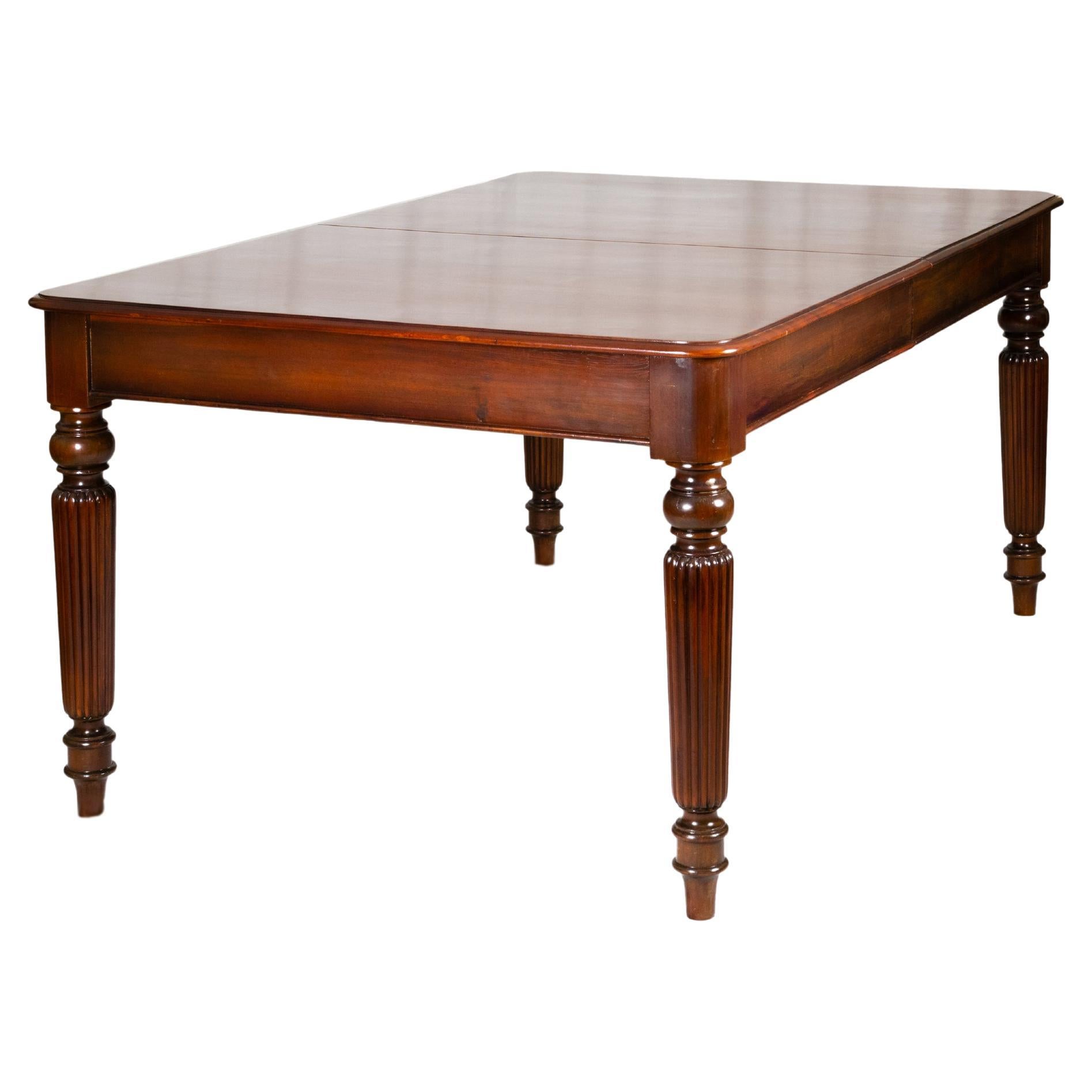 19th Century Portuguese Mahogany Dining Table For Sale