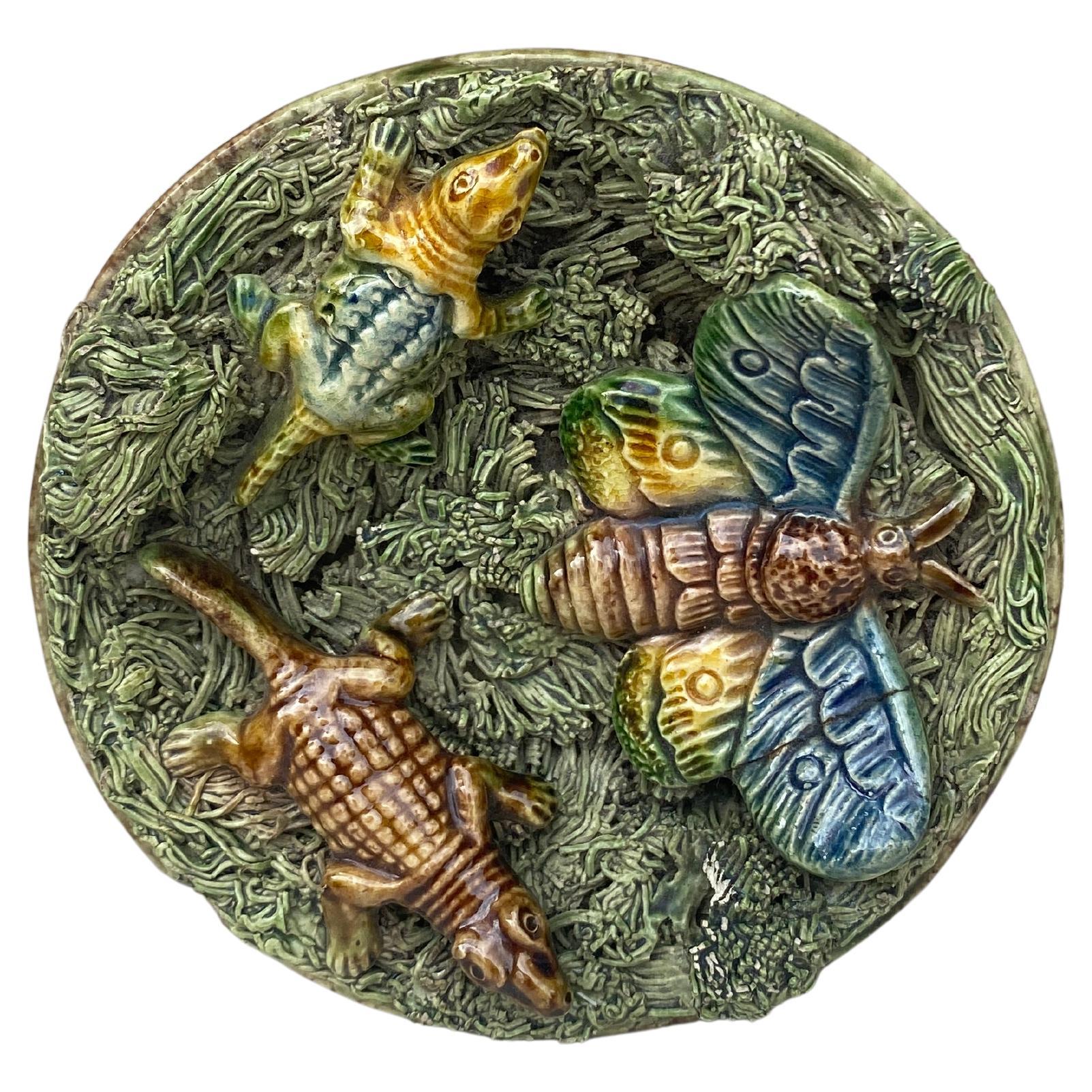 Plato lagarto de pared de palissy de mayólica portuguesa del siglo XIX