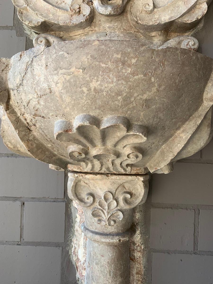 19th Century Portuguese Marble Wall Fountain For Sale 2