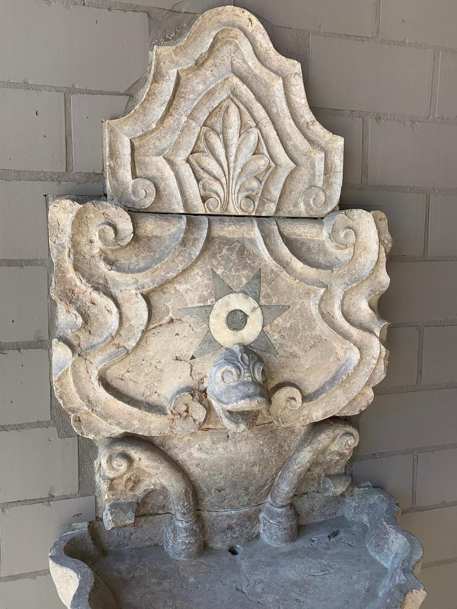 19th Century Portuguese Marble Wall Fountain For Sale 3