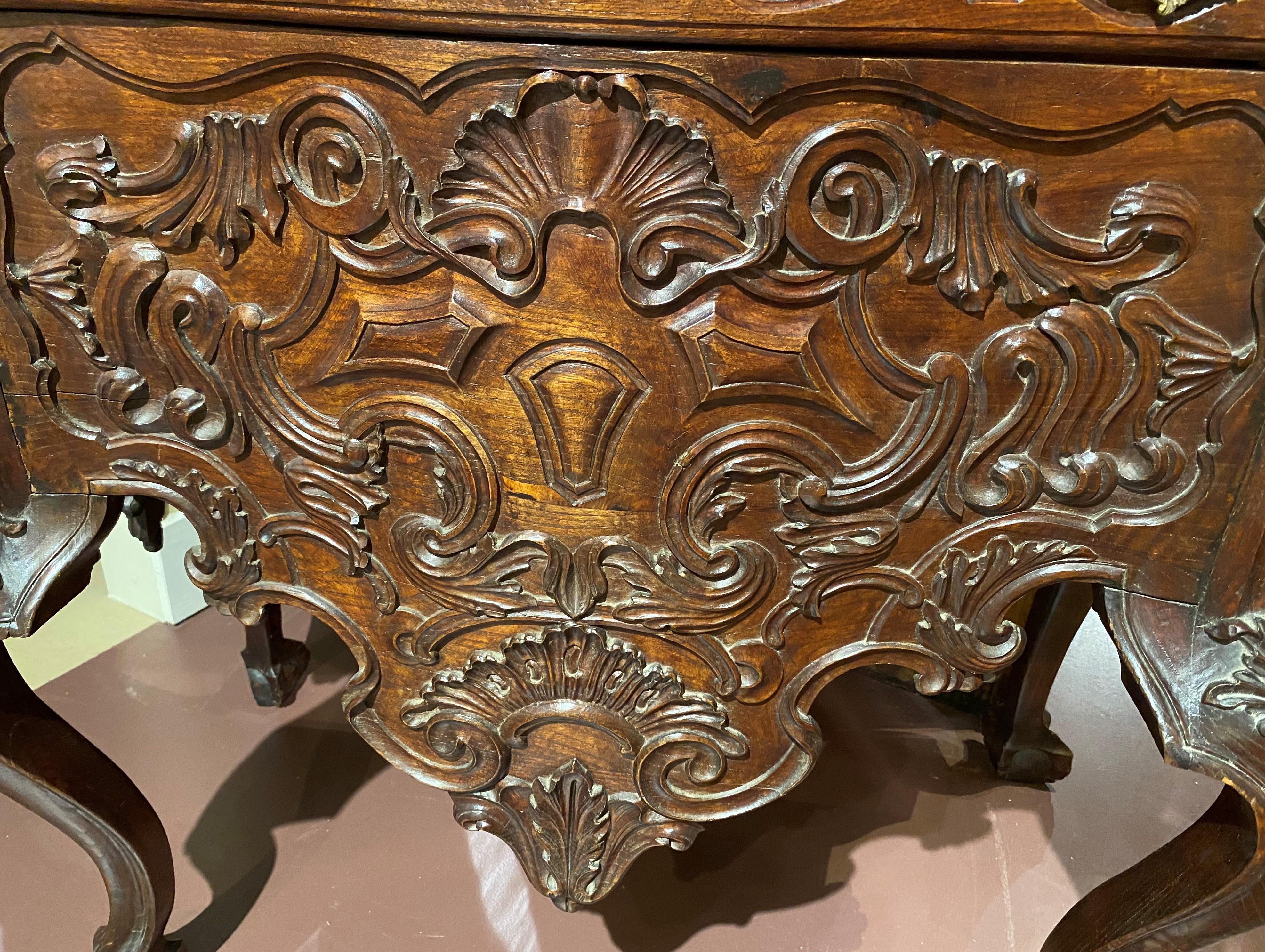 19th Century Portuguese Ornately Carved Rococo Revival Lowboy For Sale 2