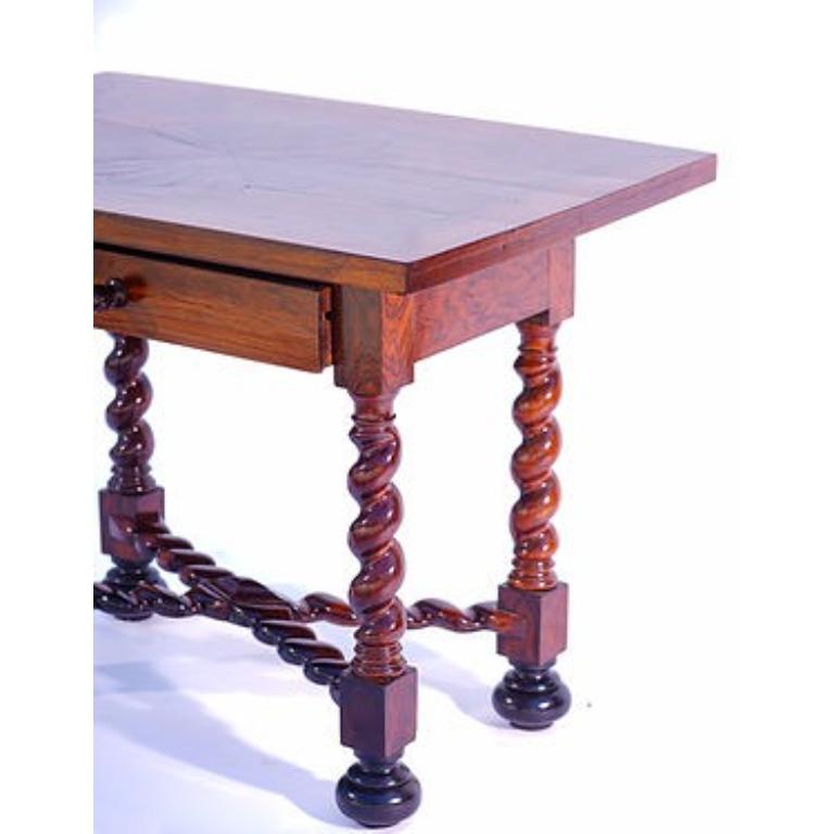 Colonial hollandais Table portugaise en palissandre du 19e siècle avec fleurs incrustées en vente