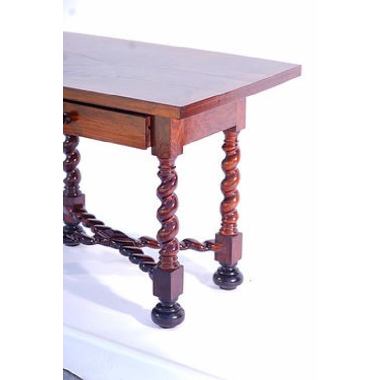 Danois Table portugaise en palissandre du 19e siècle avec fleurs incrustées en vente