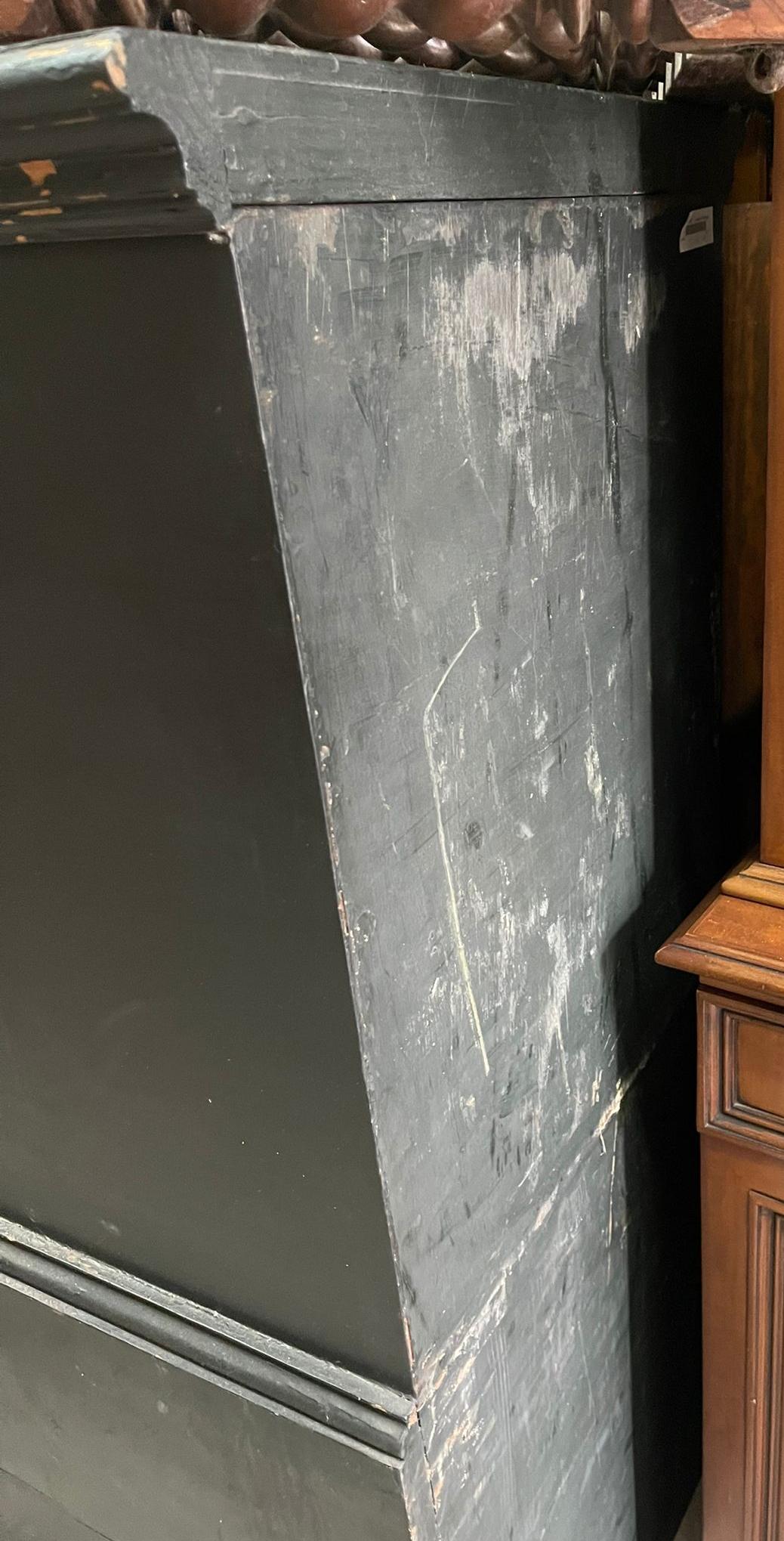 Cassaforte portoghese del XIX secolo con chiave in vendita 3