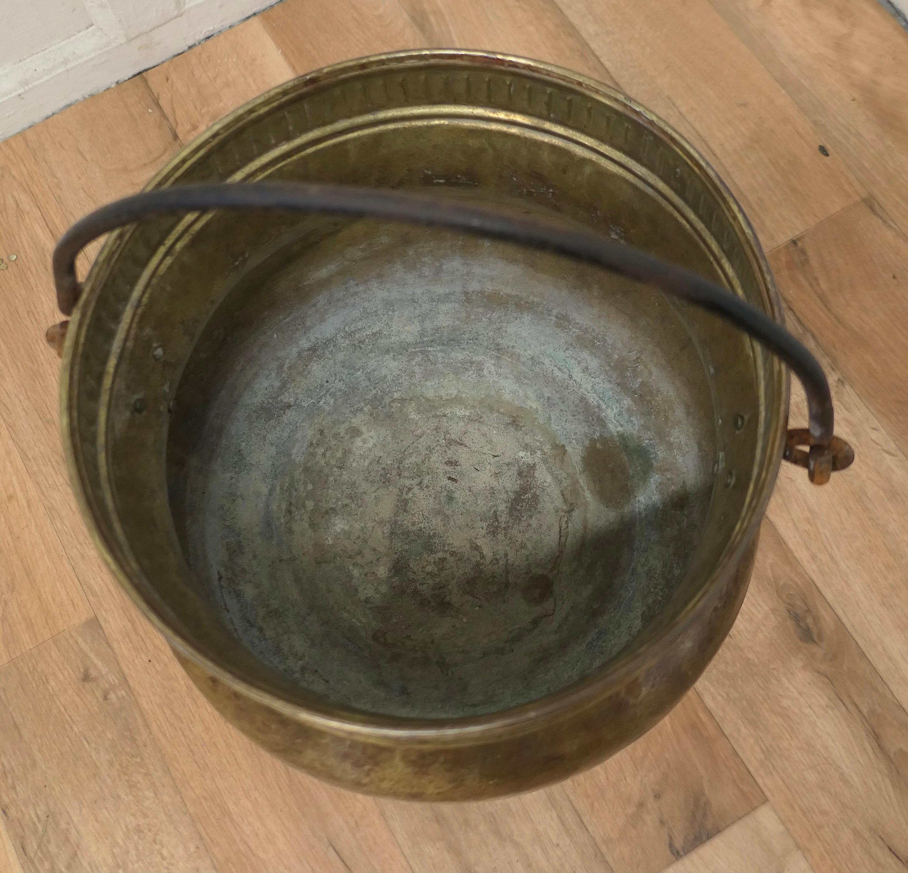 19th Century Pot Belly, Brass Coal Bucket on Feet In Good Condition For Sale In Chillerton, Isle of Wight
