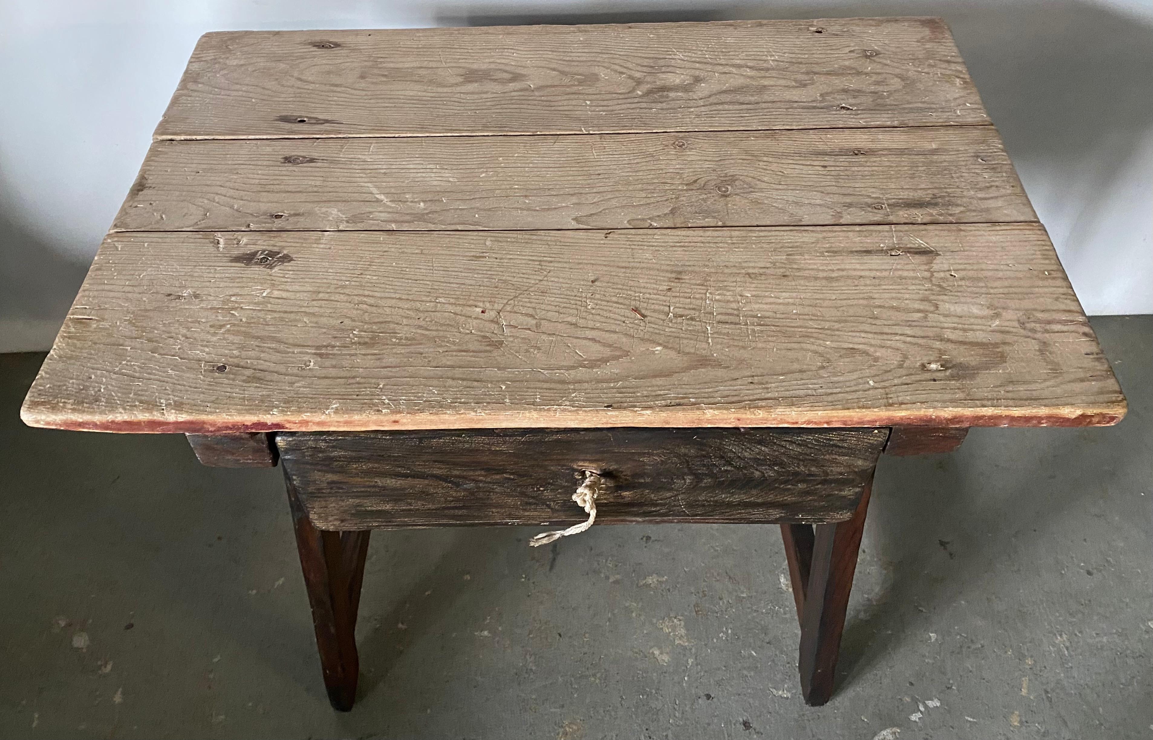 American 19th Century Rustic Country Work Table For Sale
