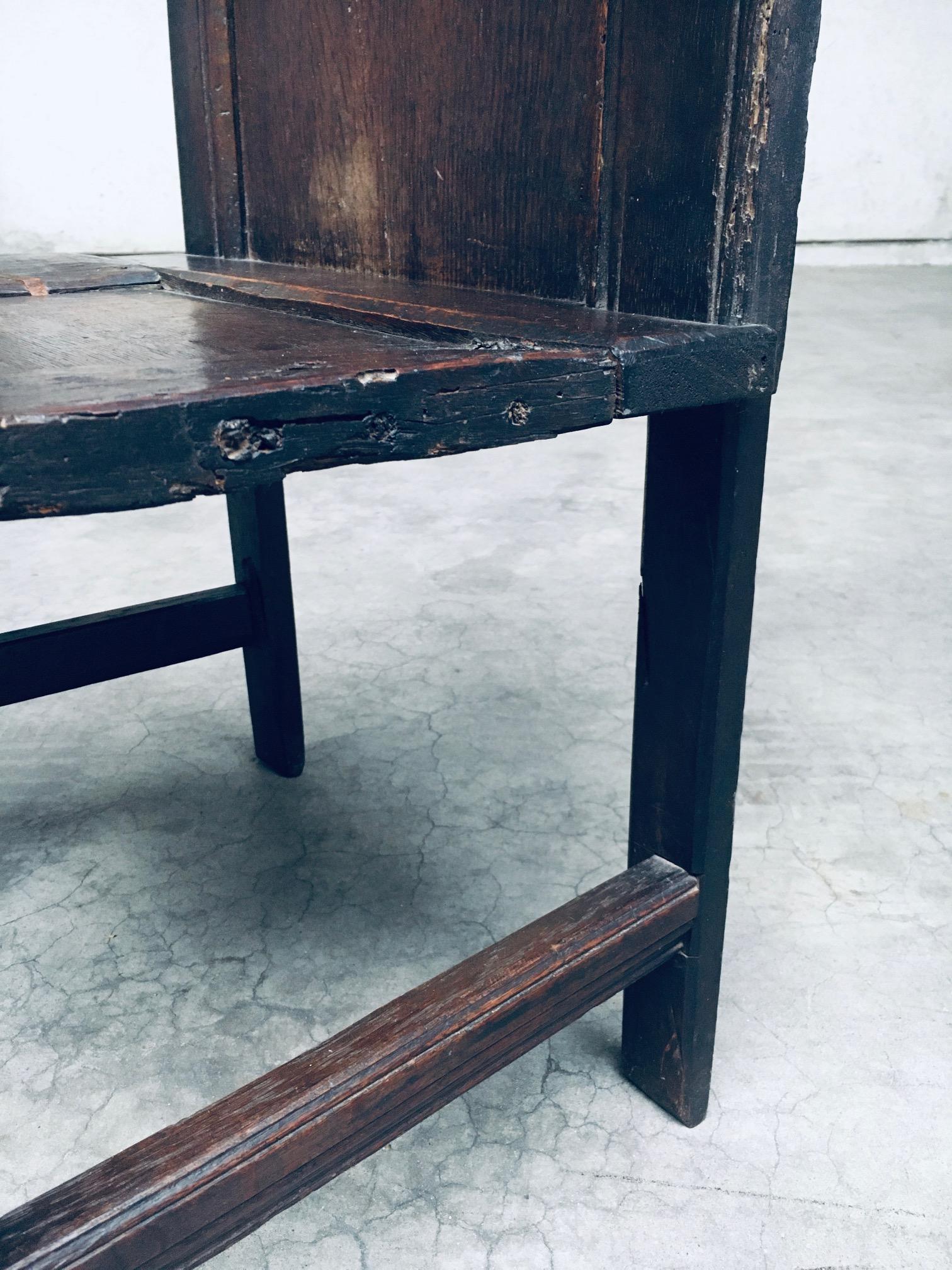 Chaise à accoudoirs du 19e siècle, art populaire primitif, faite à la main en vente 8