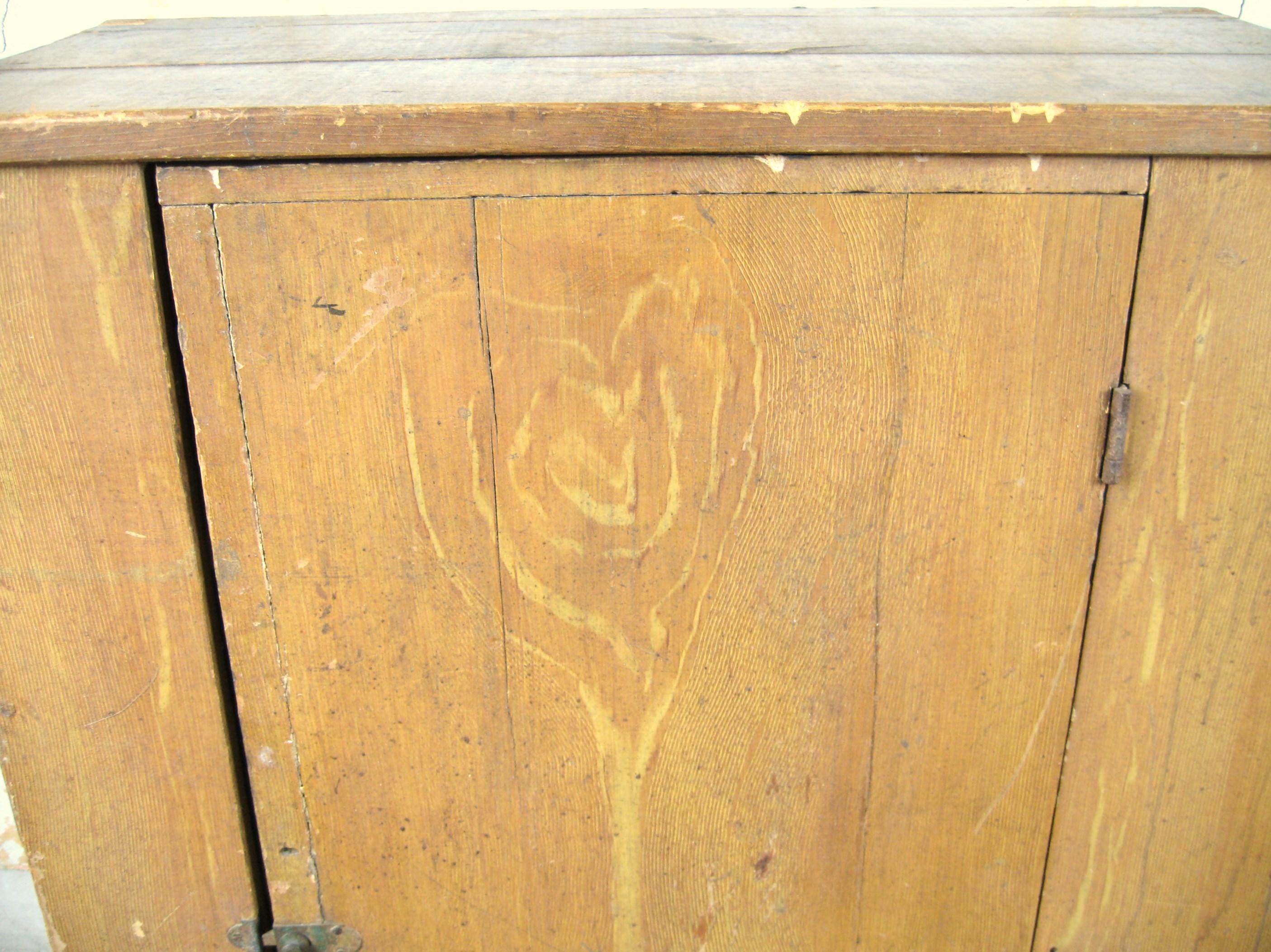 19th Century primitive Grain Painted Farm Cupboard In Good Condition For Sale In Wallkill, NY