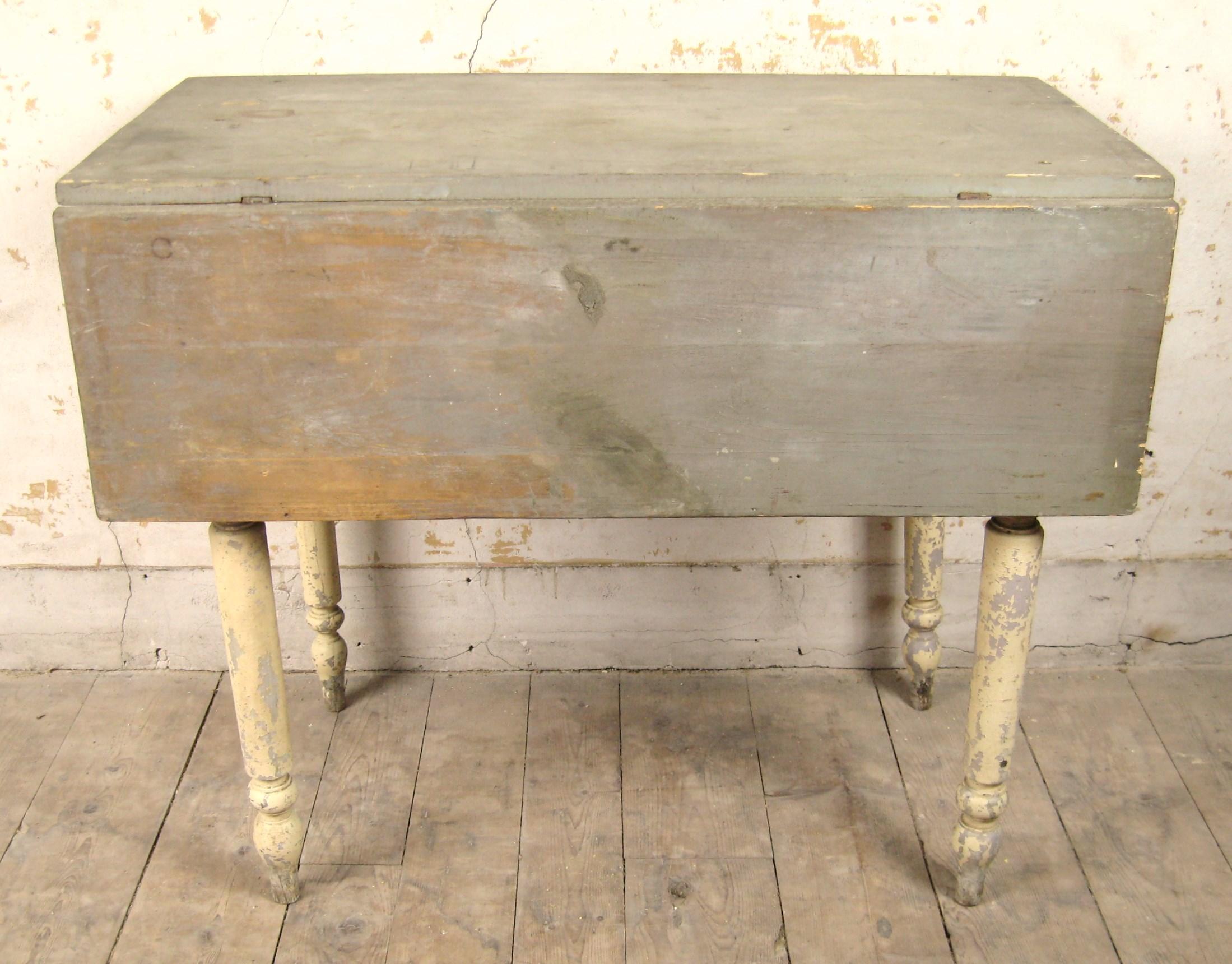 Pine 19th Century Primitive Green and Beige drop leaf Farm Table For Sale