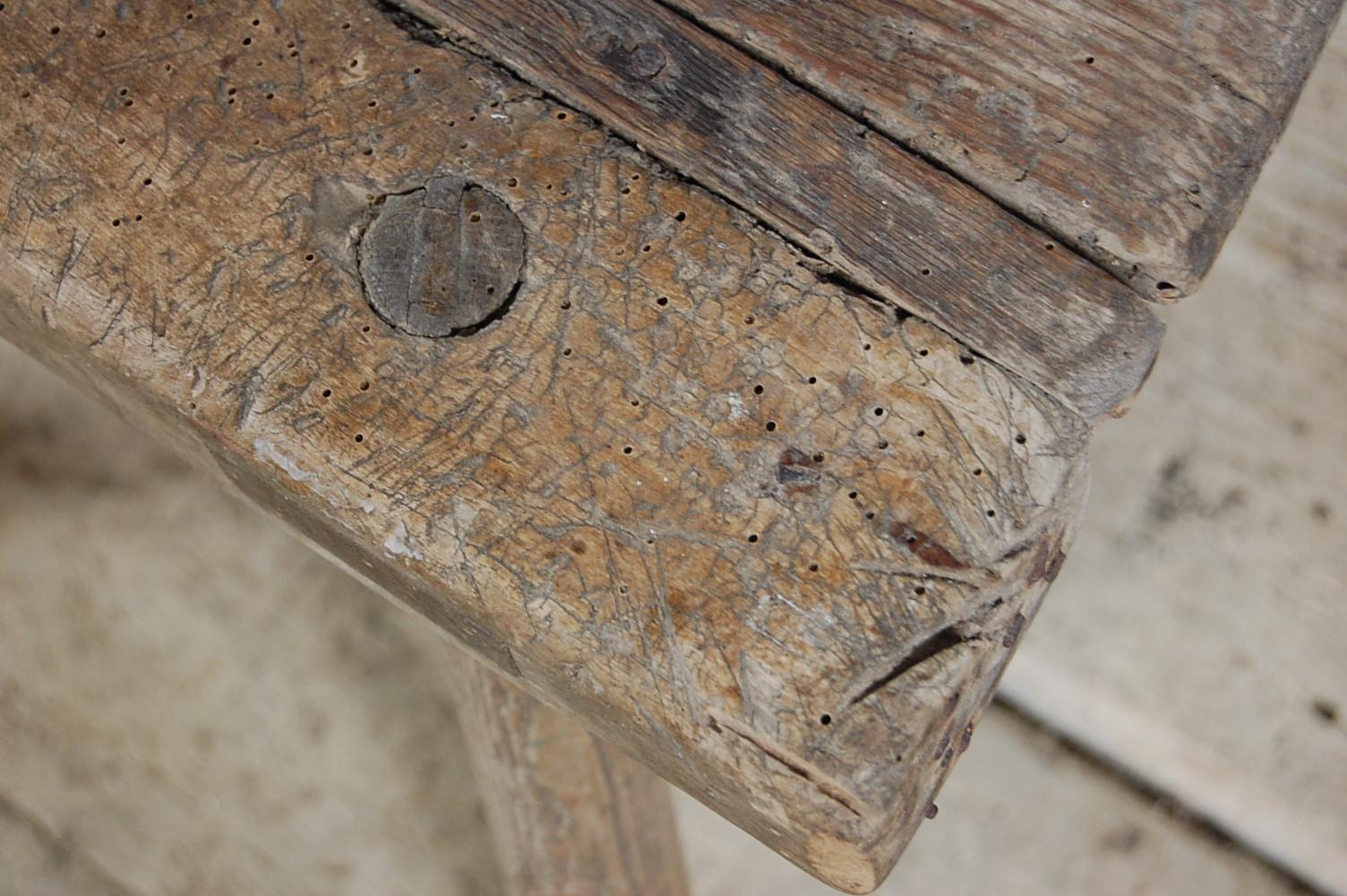 19th Century Primitive Hedgerow Chair In Distressed Condition In Pease pottage, West Sussex