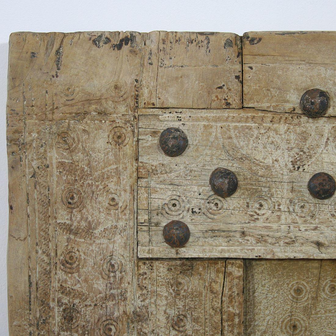 19th Century Primitive Moroccan Wooden Door In Good Condition In Buisson, FR