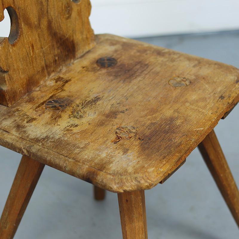 Primitiver Bergstuhl aus dem 19. (19. Jahrhundert) im Angebot