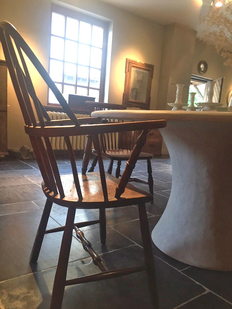 19. Jahrhundert  Windsor-Sessel im rustikalen Stil im Zustand „Relativ gut“ im Angebot in Vosselaar, BE