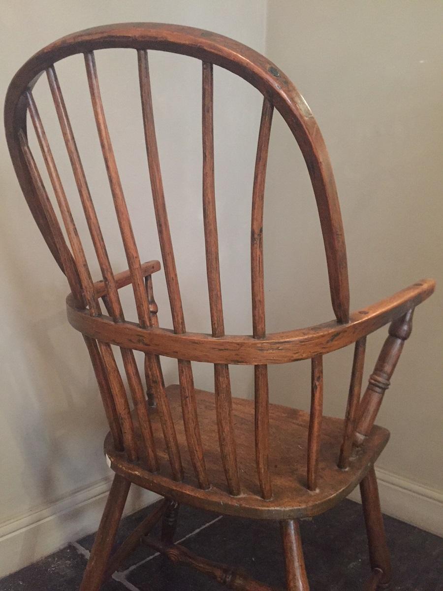 19th Century  Rustic Windsor Armchair For Sale 2