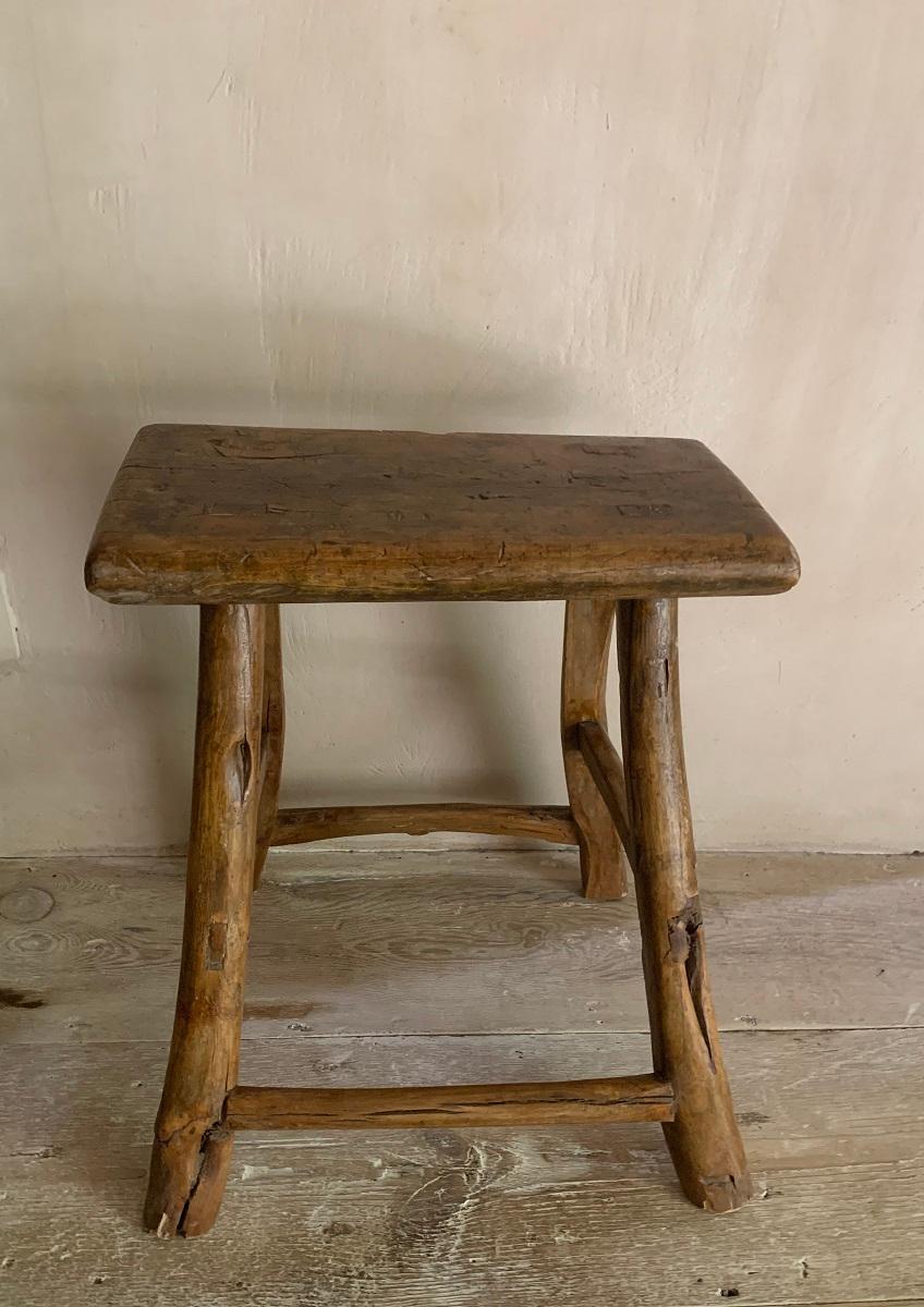 19th Century rustic Stool In Good Condition In Vosselaar, BE