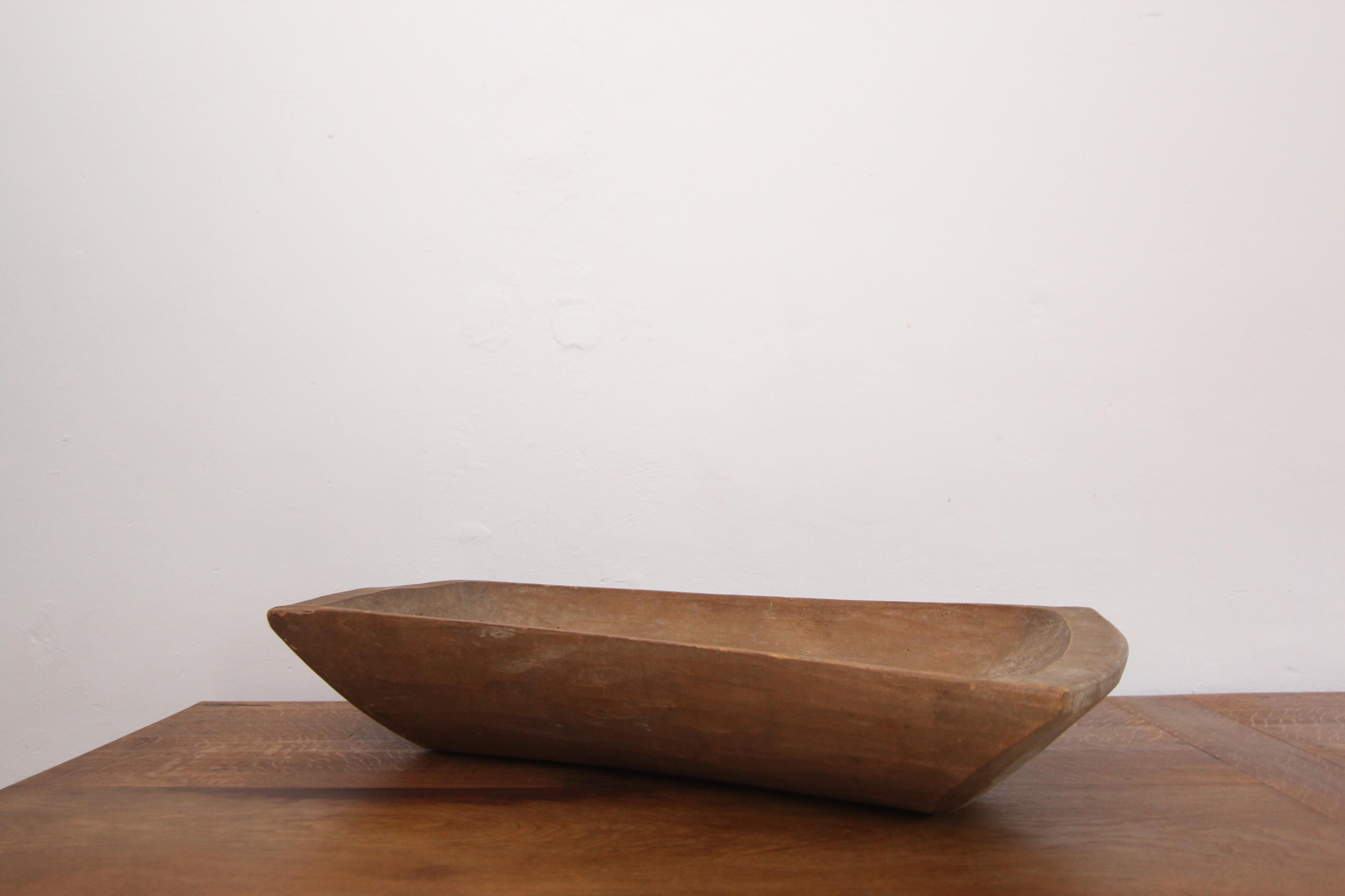 Bol à pâte Wabi Sabi primitif du 19ème siècle en bois sculpté à la main en vente 2