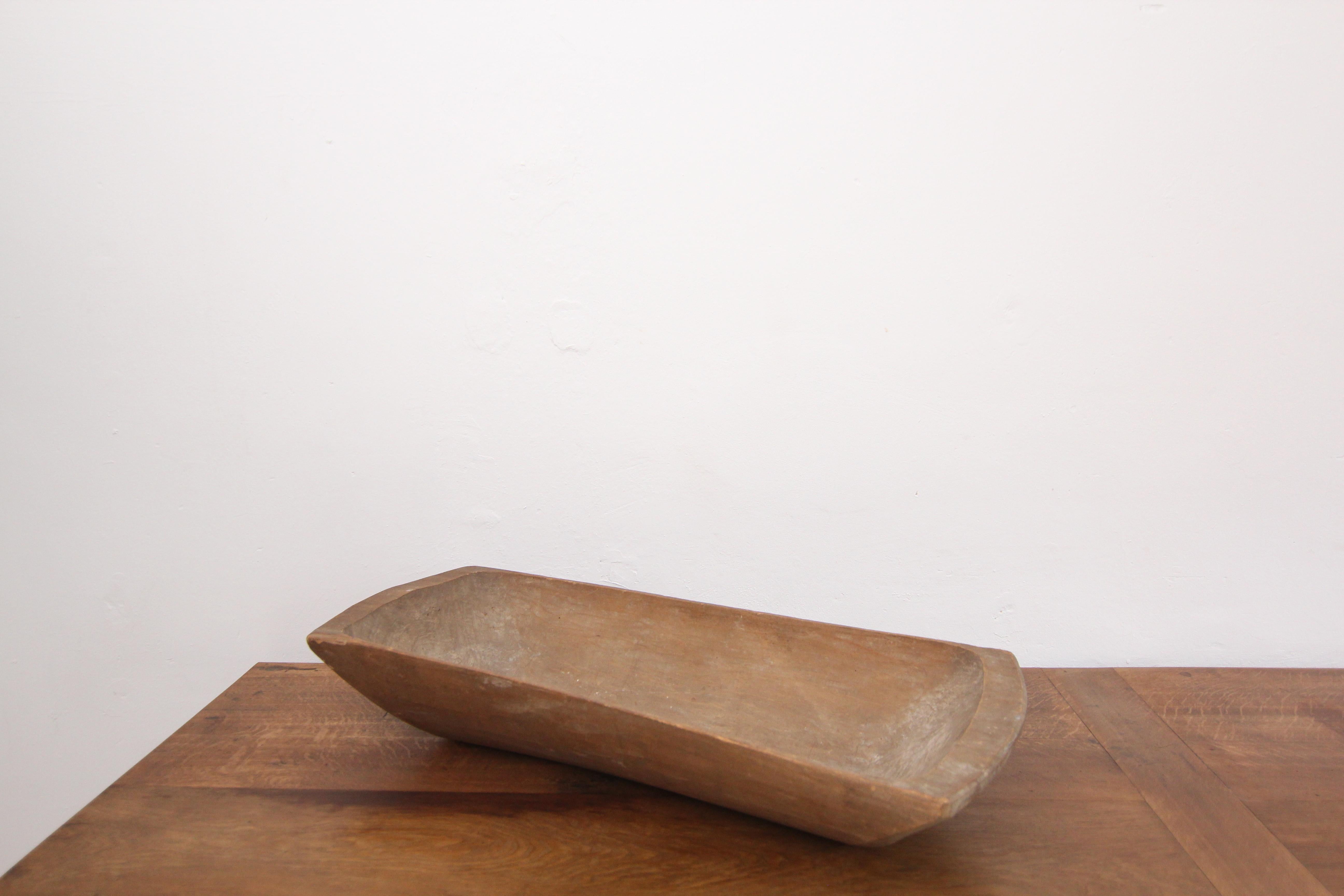 Bol à pâte Wabi Sabi primitif du 19ème siècle en bois sculpté à la main en vente 3