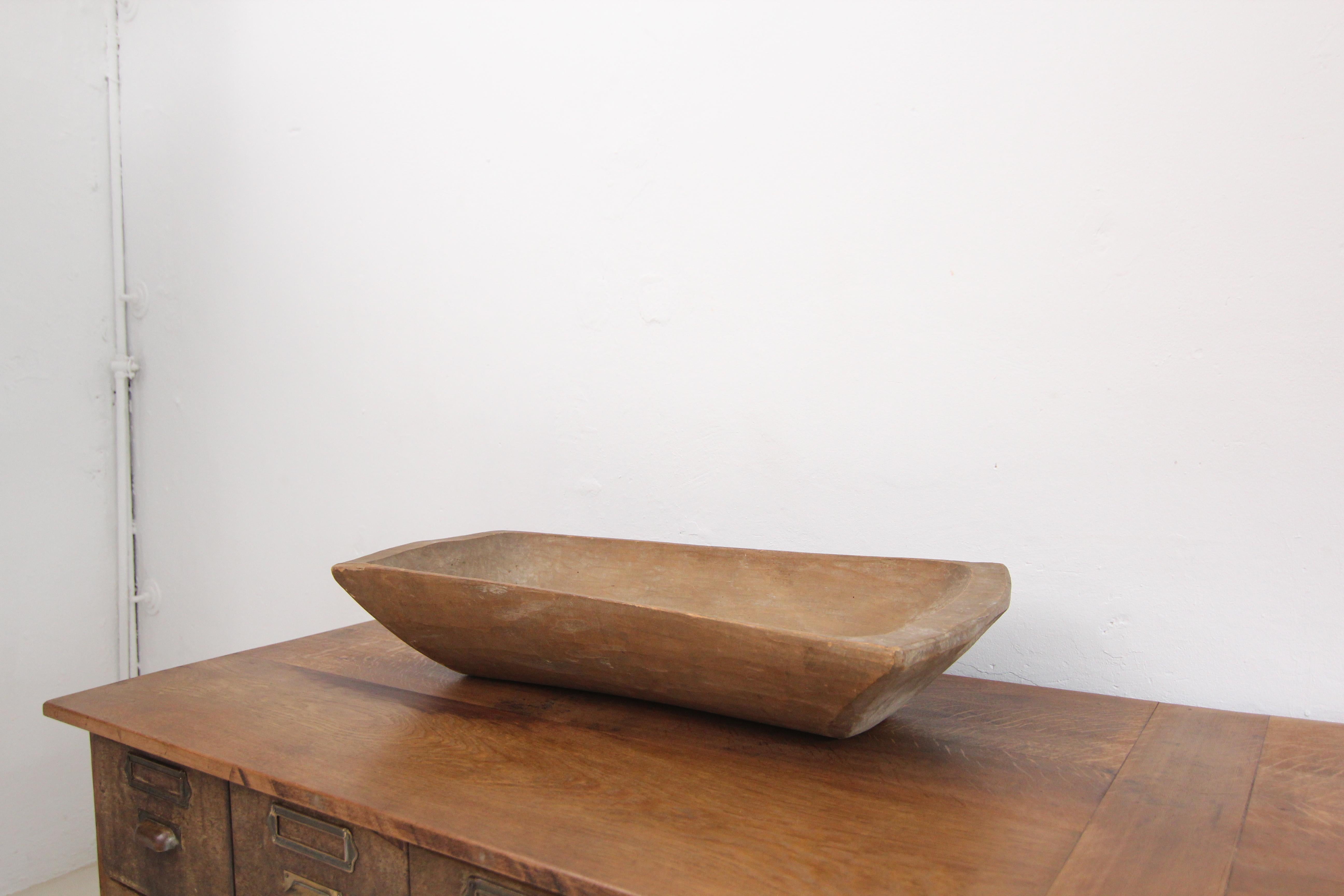 Sculpté à la main Bol à pâte Wabi Sabi primitif du 19ème siècle en bois sculpté à la main en vente