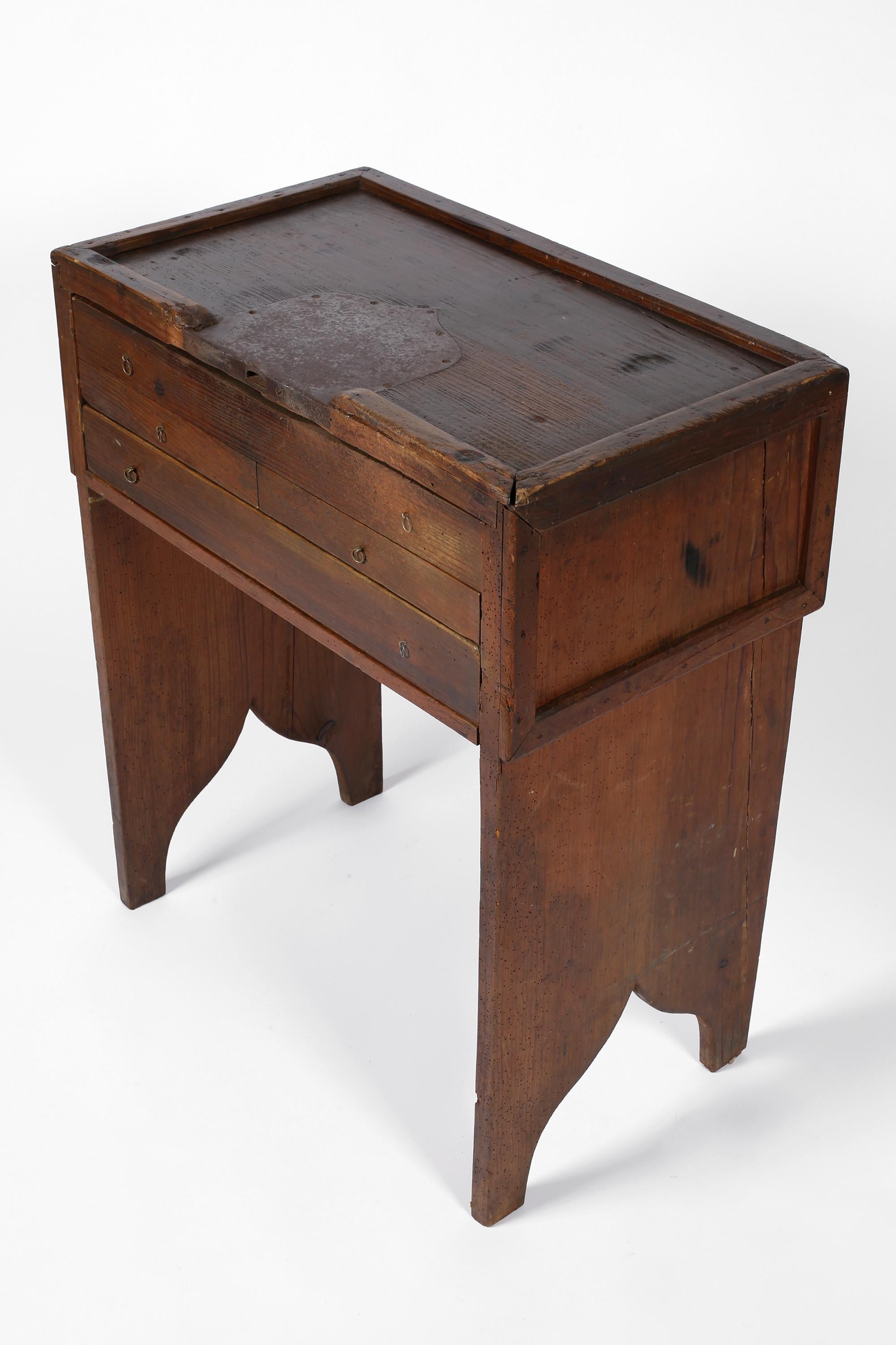 19th Century Primitive Wabi-Sabi Portuguese Goldsmiths Workbench #2 In Fair Condition For Sale In London, GB