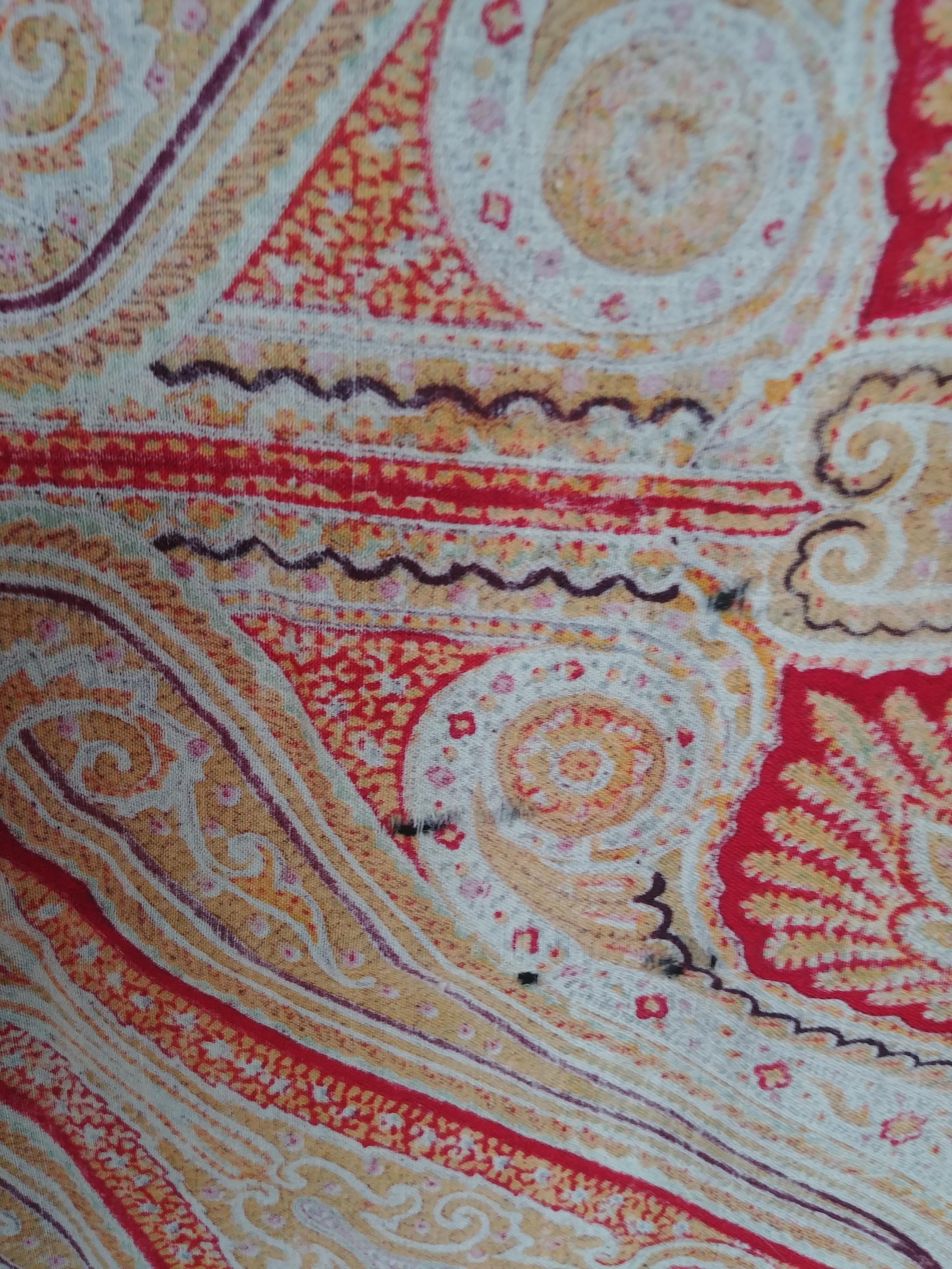 19th Century Printed Paisley Design British Wool Shawl For Sale 5