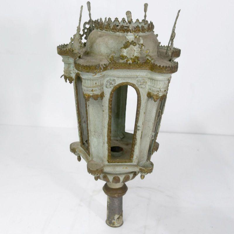 Processional lantern in lacquered sheet metal (traces of gilding under the white lacquer) XIXth 